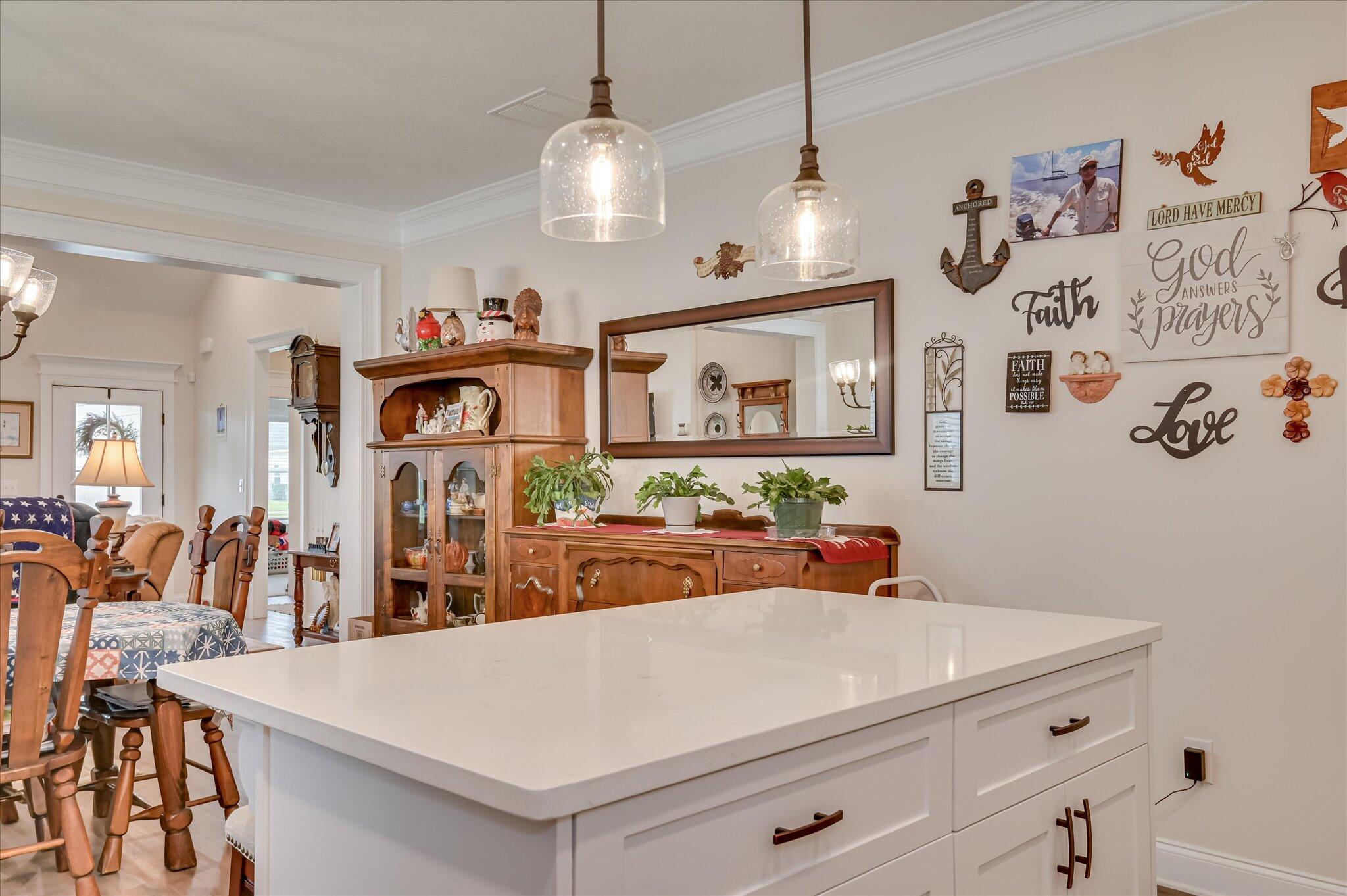 911 Sandpiper Crossing