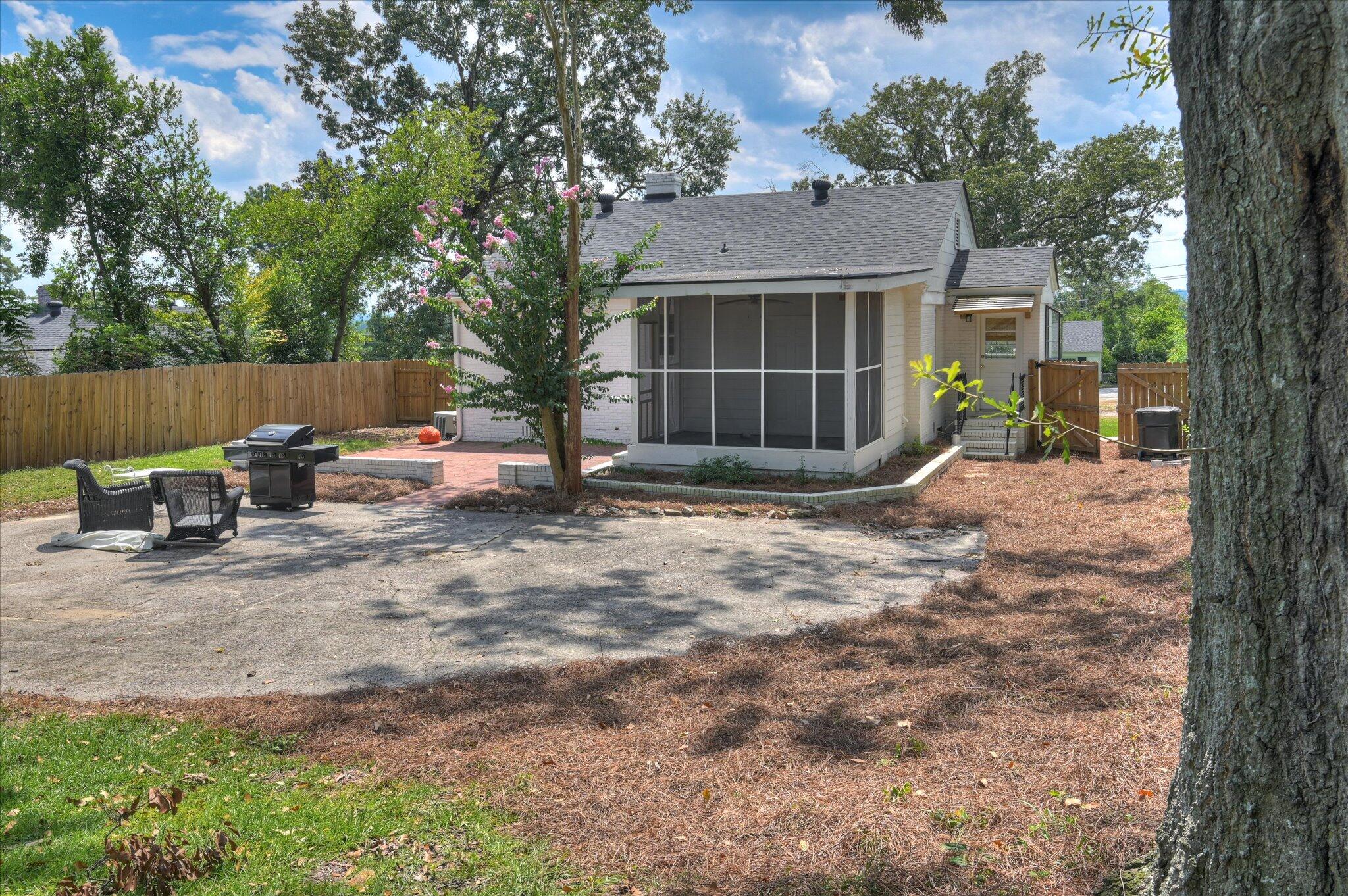 2213 Breckenbridge Avenue