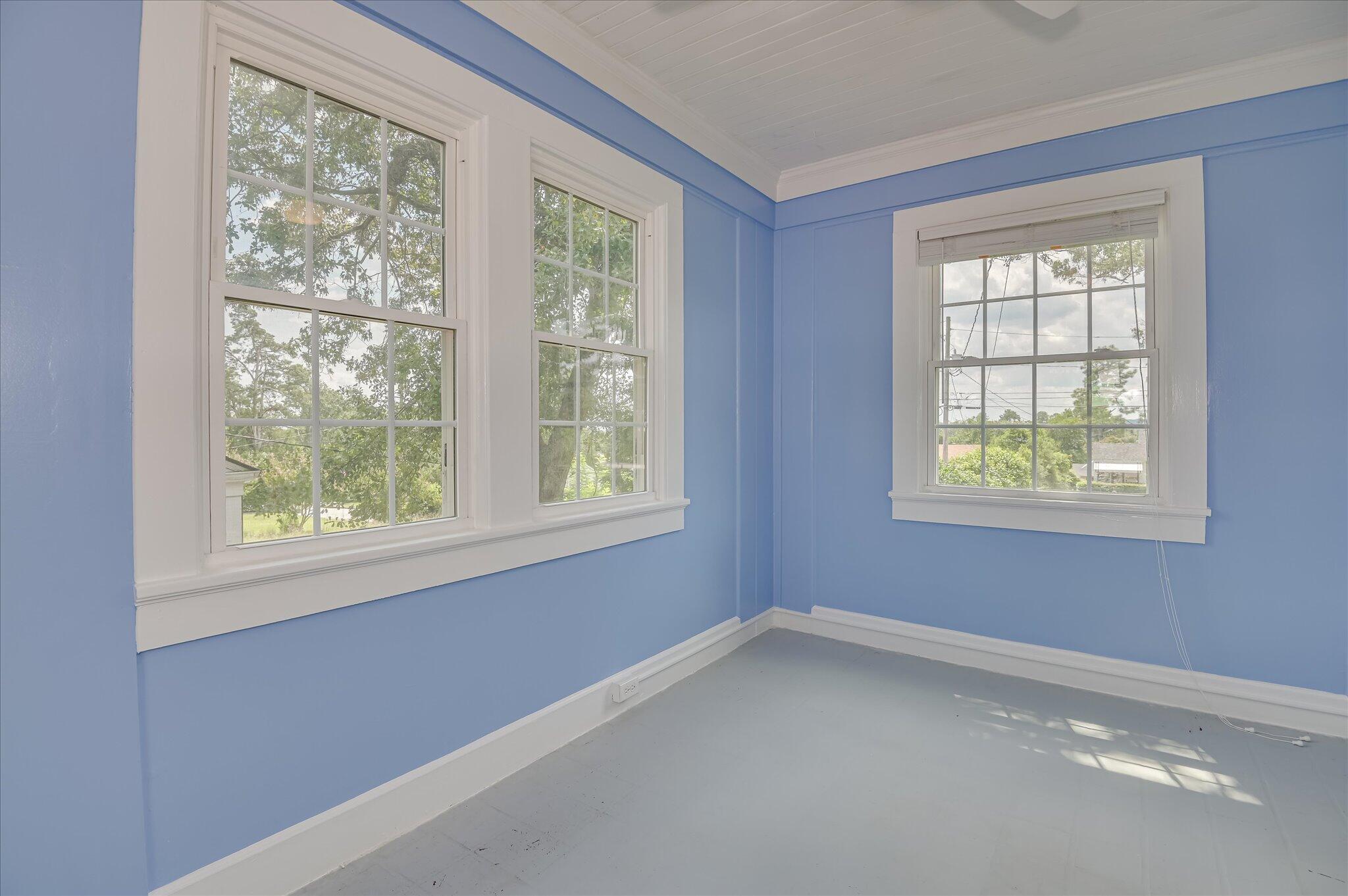 2213 Breckenbridge Avenue