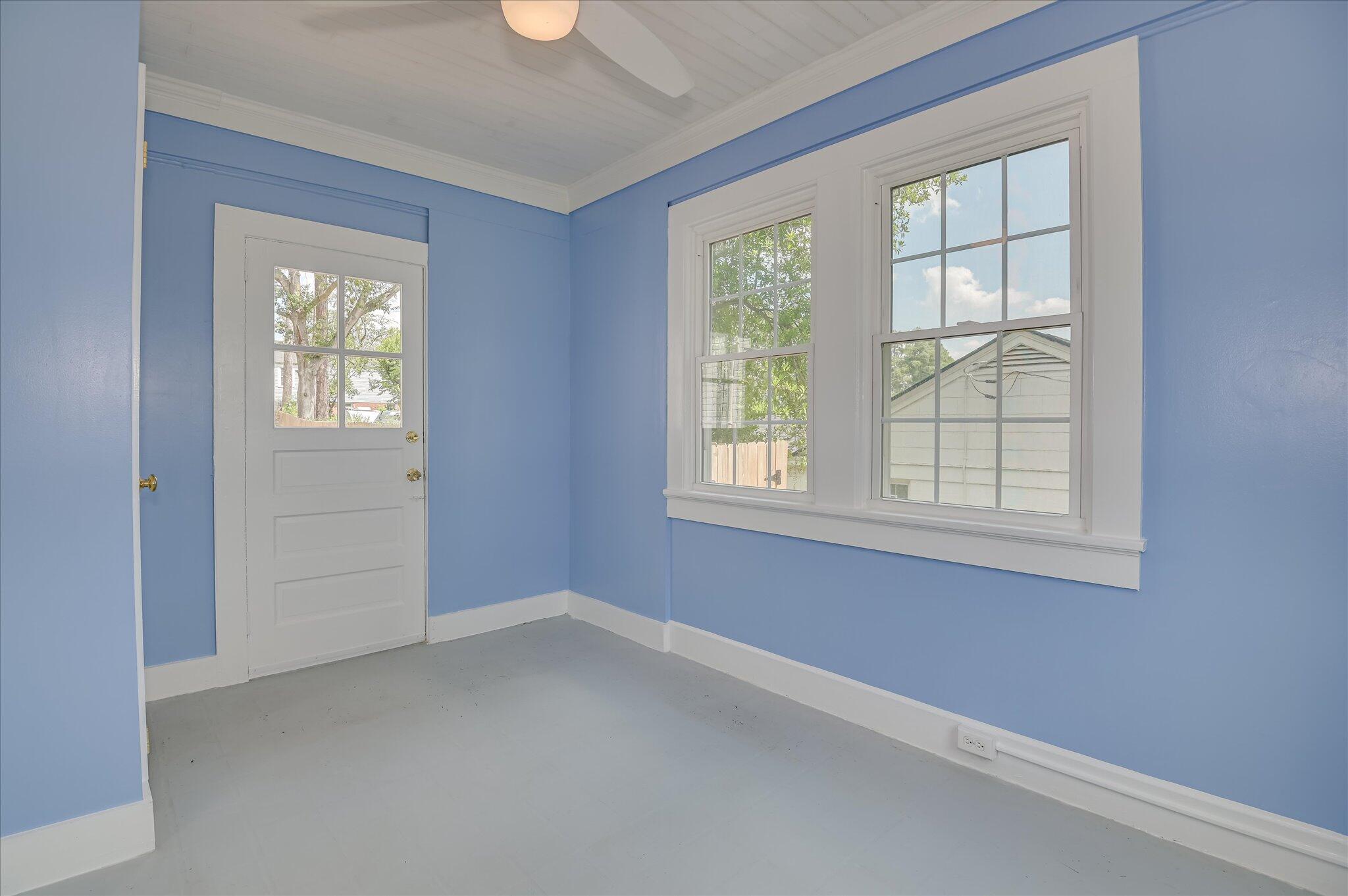 2213 Breckenbridge Avenue