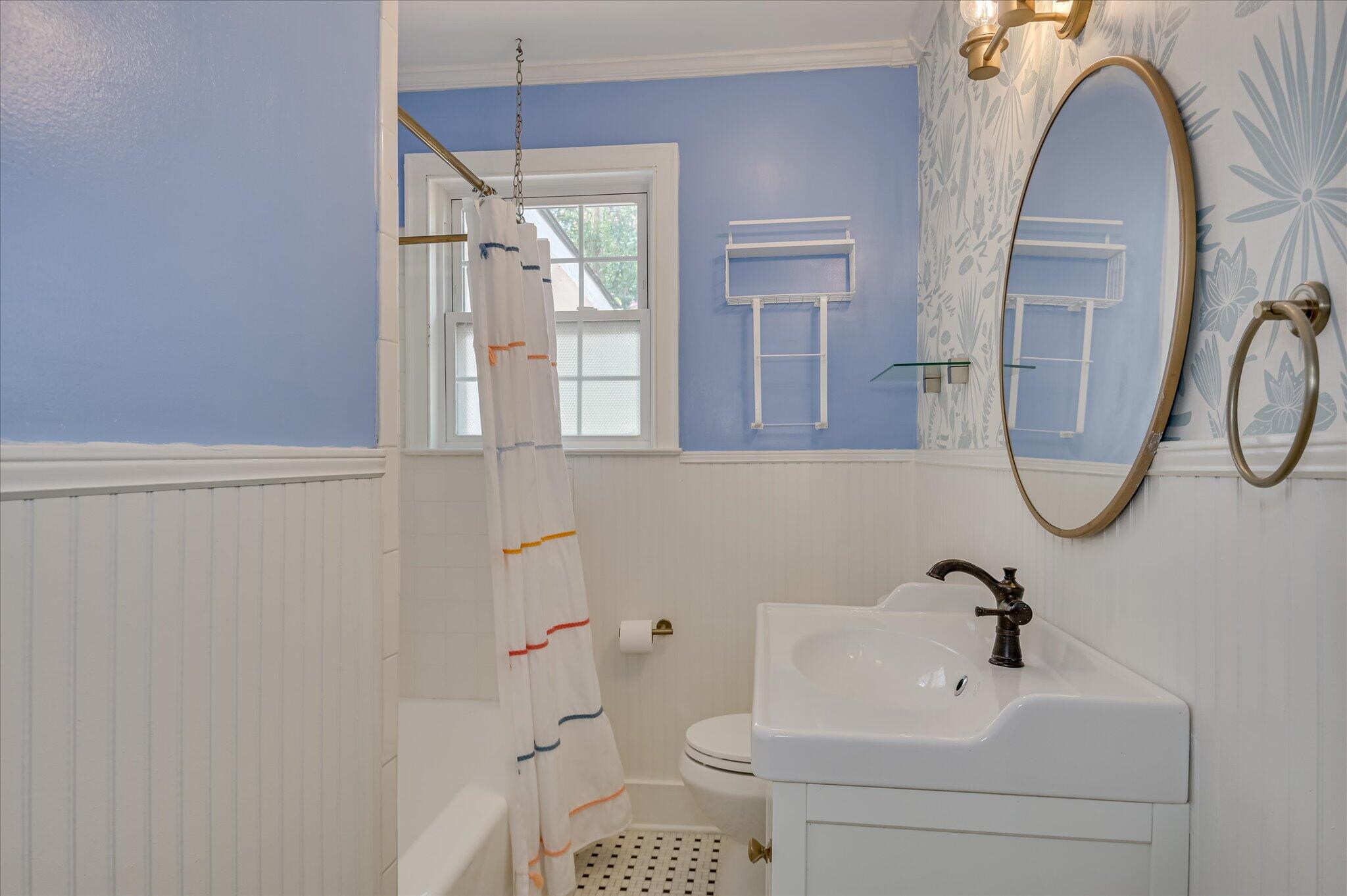 2213 Breckenbridge Avenue