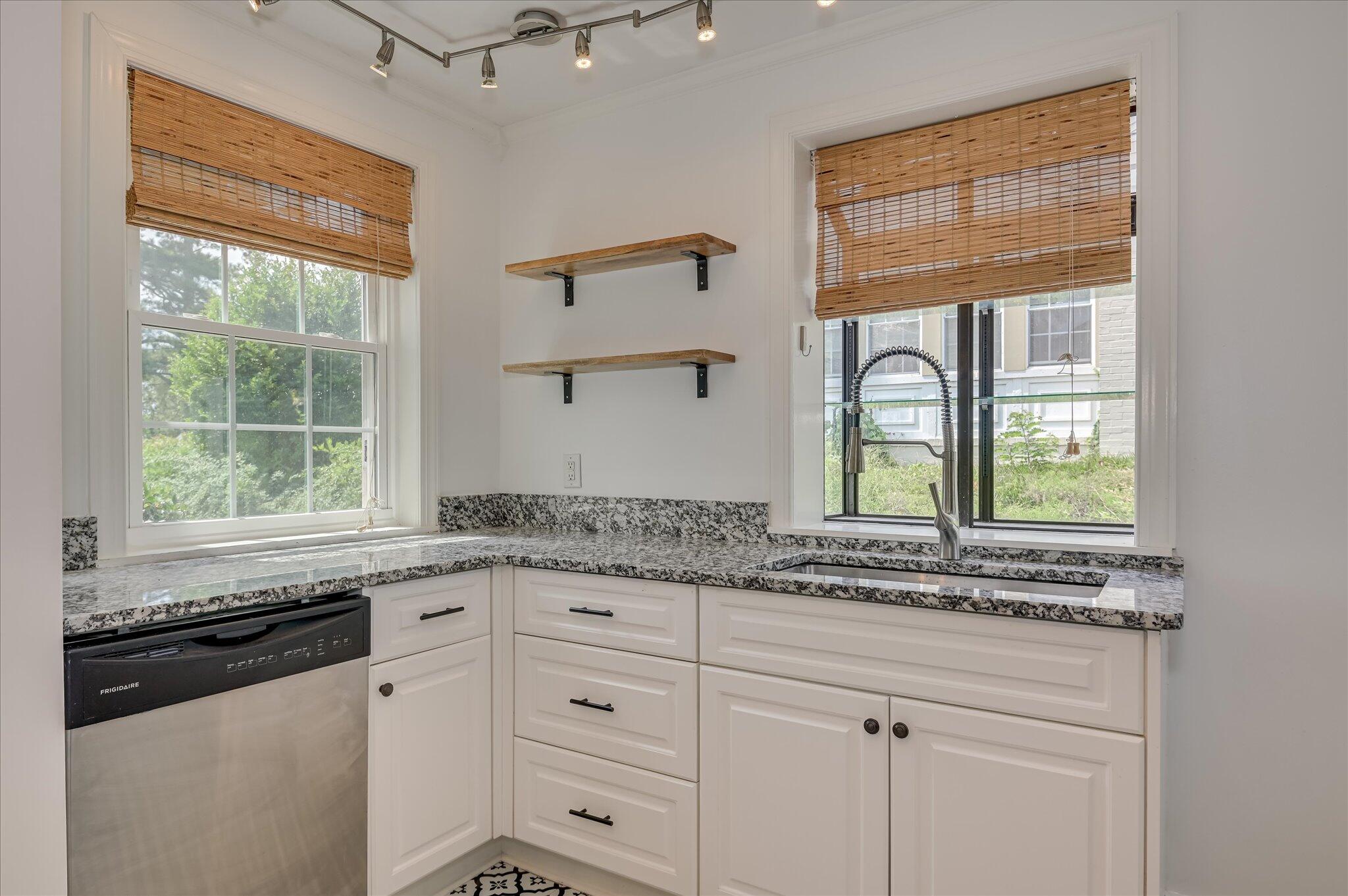 2213 Breckenbridge Avenue