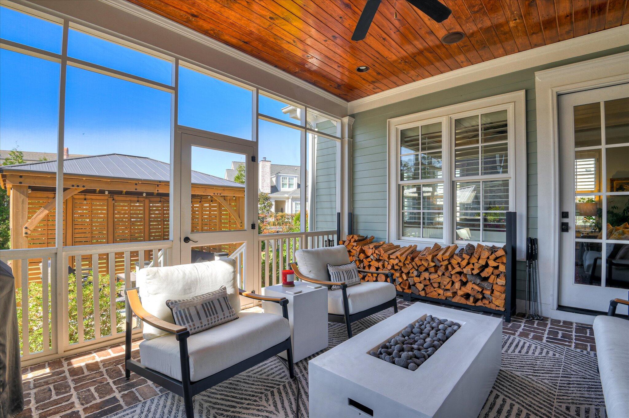 2835 Towering Oak Drive