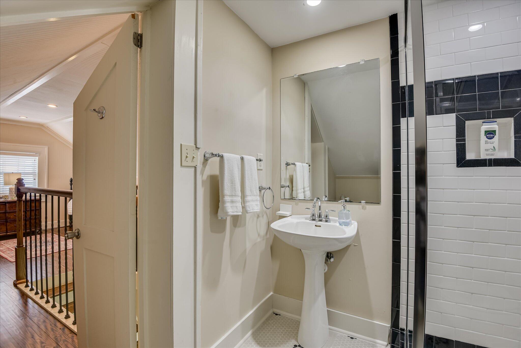 1015 Monte Sano Avenue