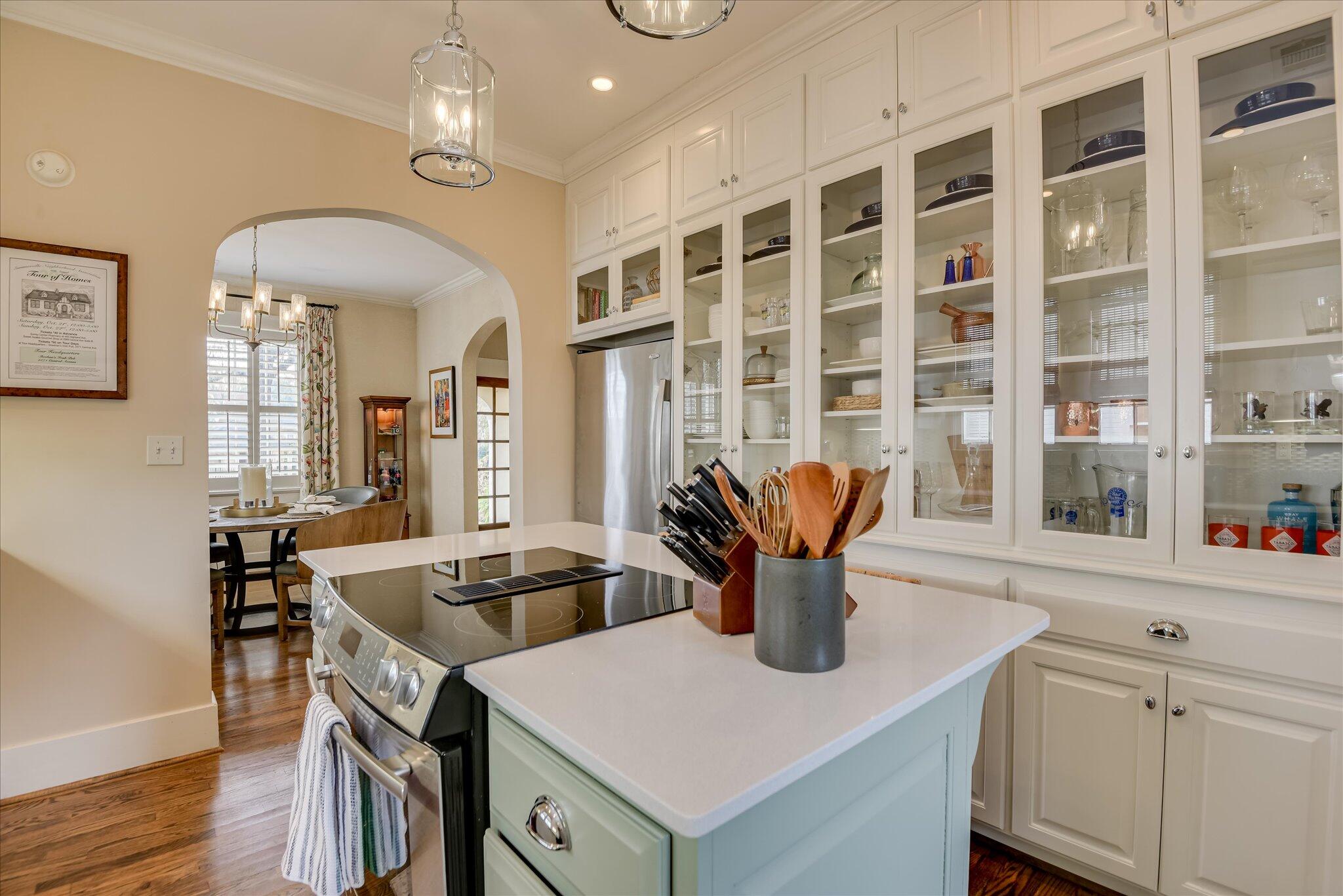 1015 Monte Sano Avenue