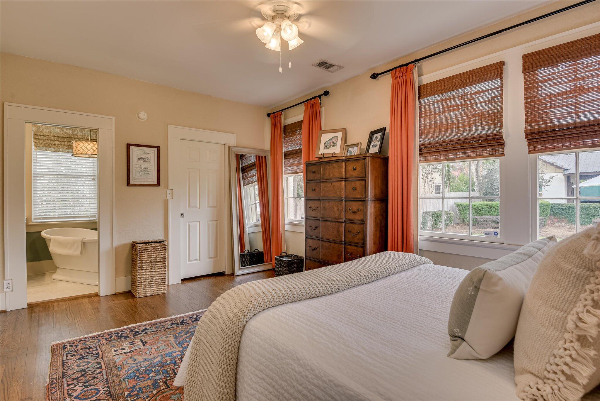 1015 Monte Sano Avenue