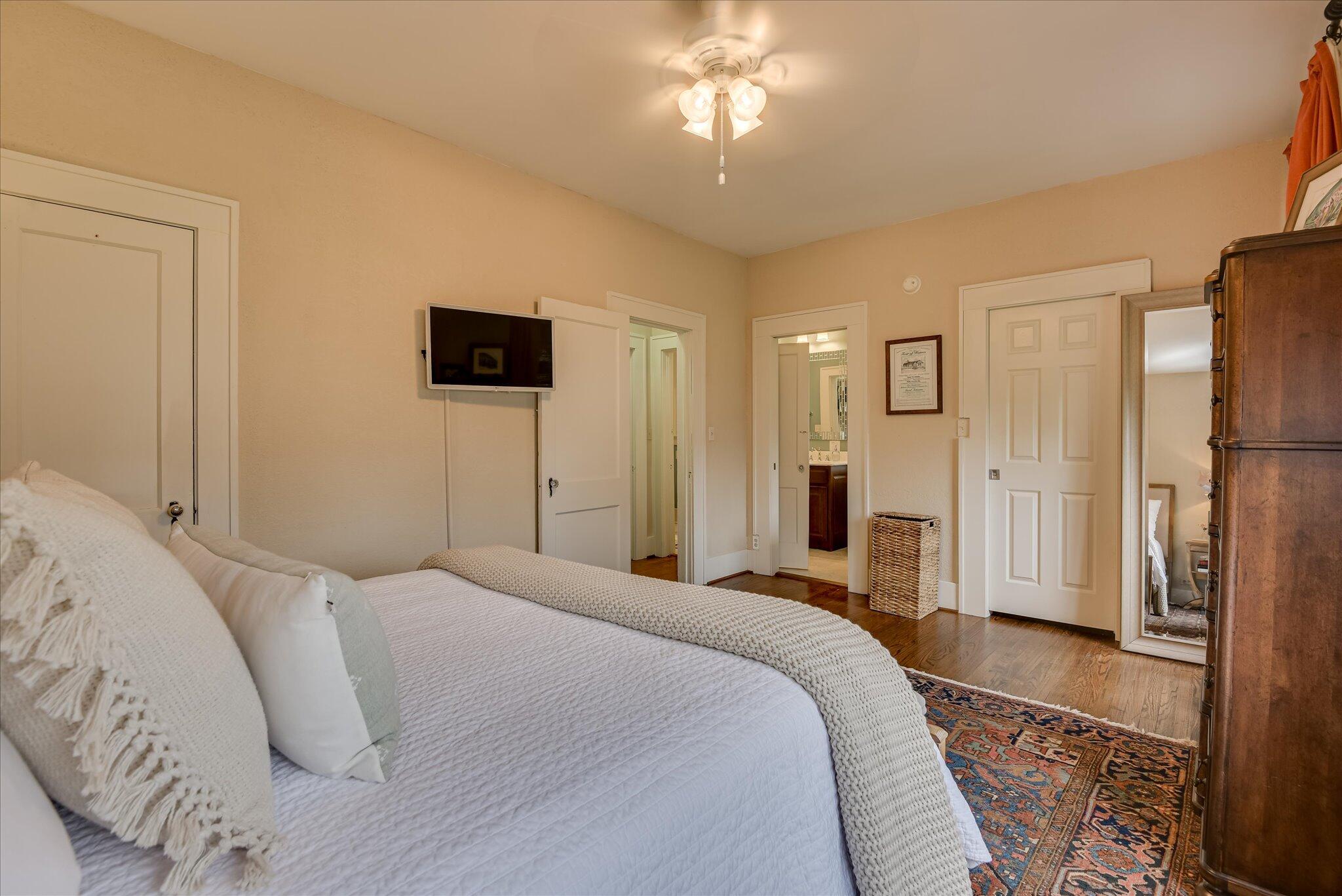 1015 Monte Sano Avenue