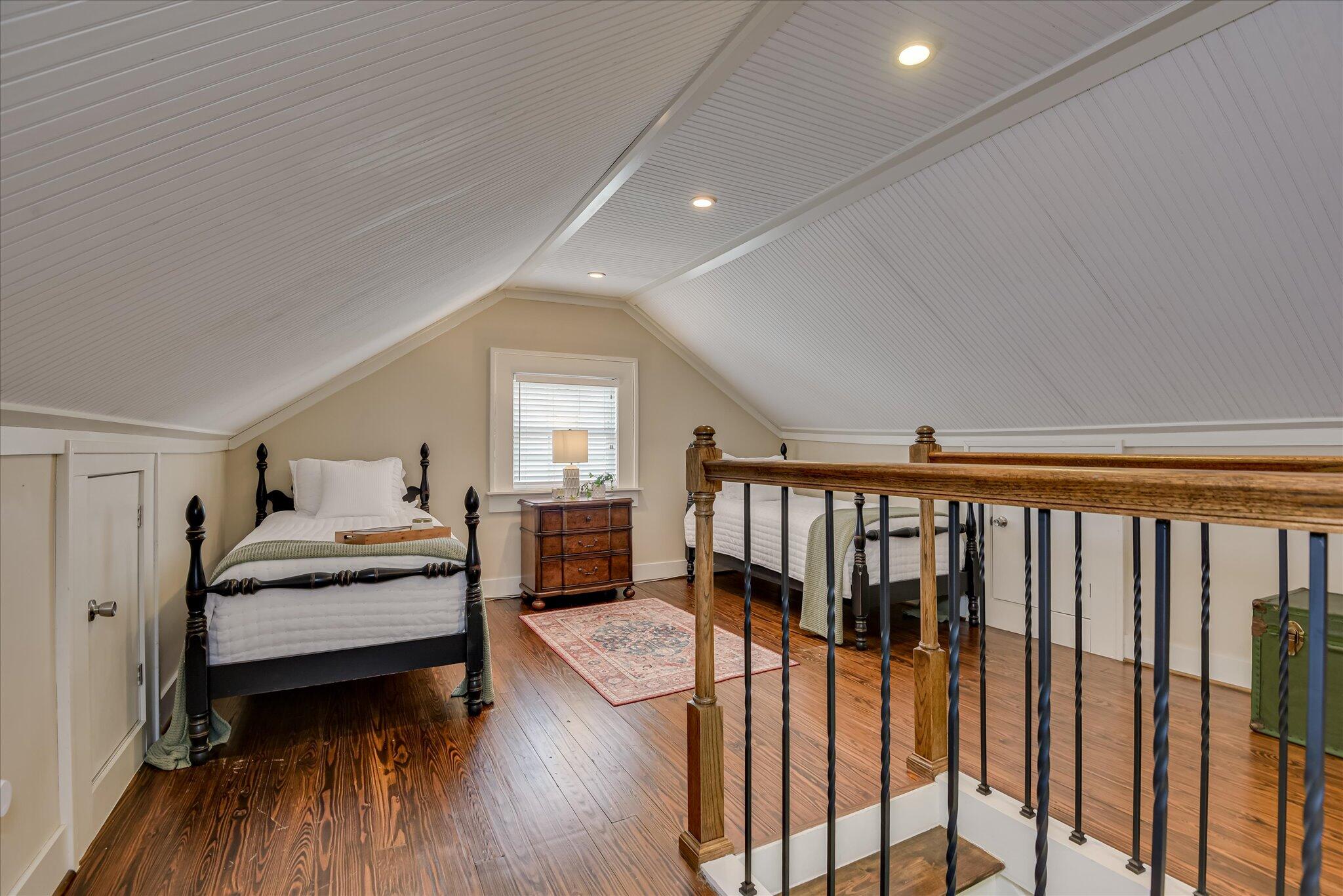 1015 Monte Sano Avenue