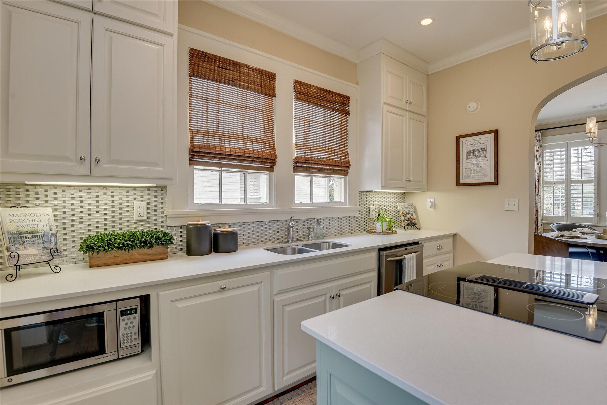 1015 Monte Sano Avenue