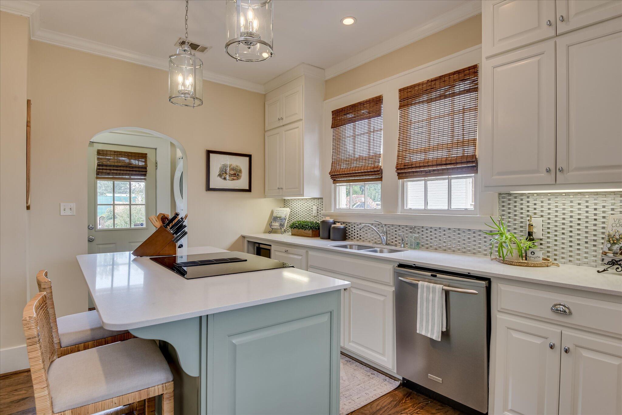 1015 Monte Sano Avenue