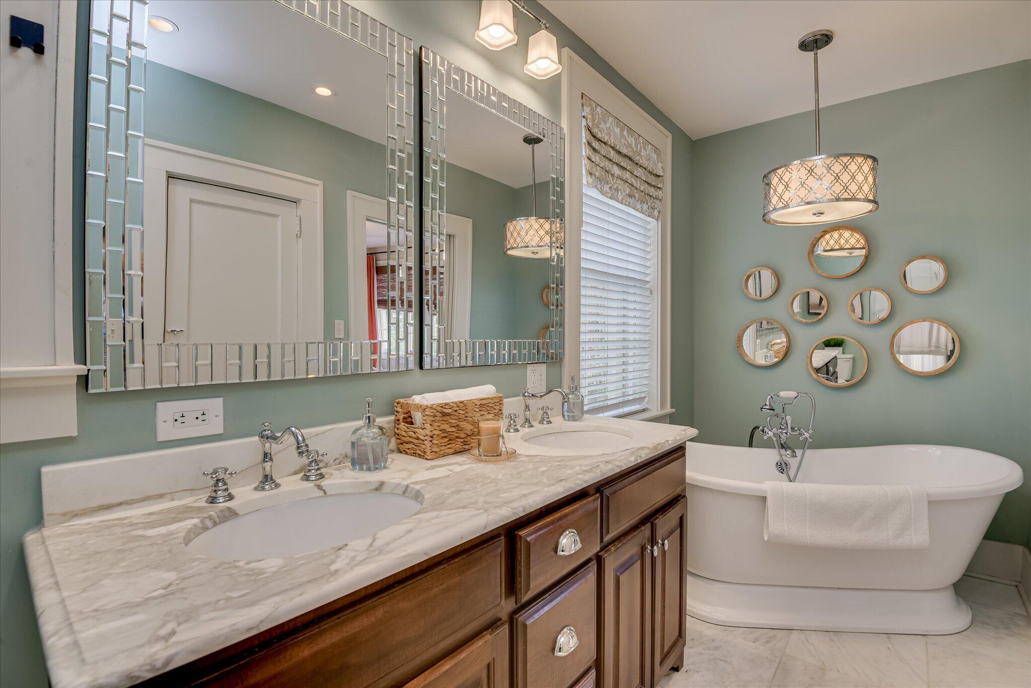 1015 Monte Sano Avenue