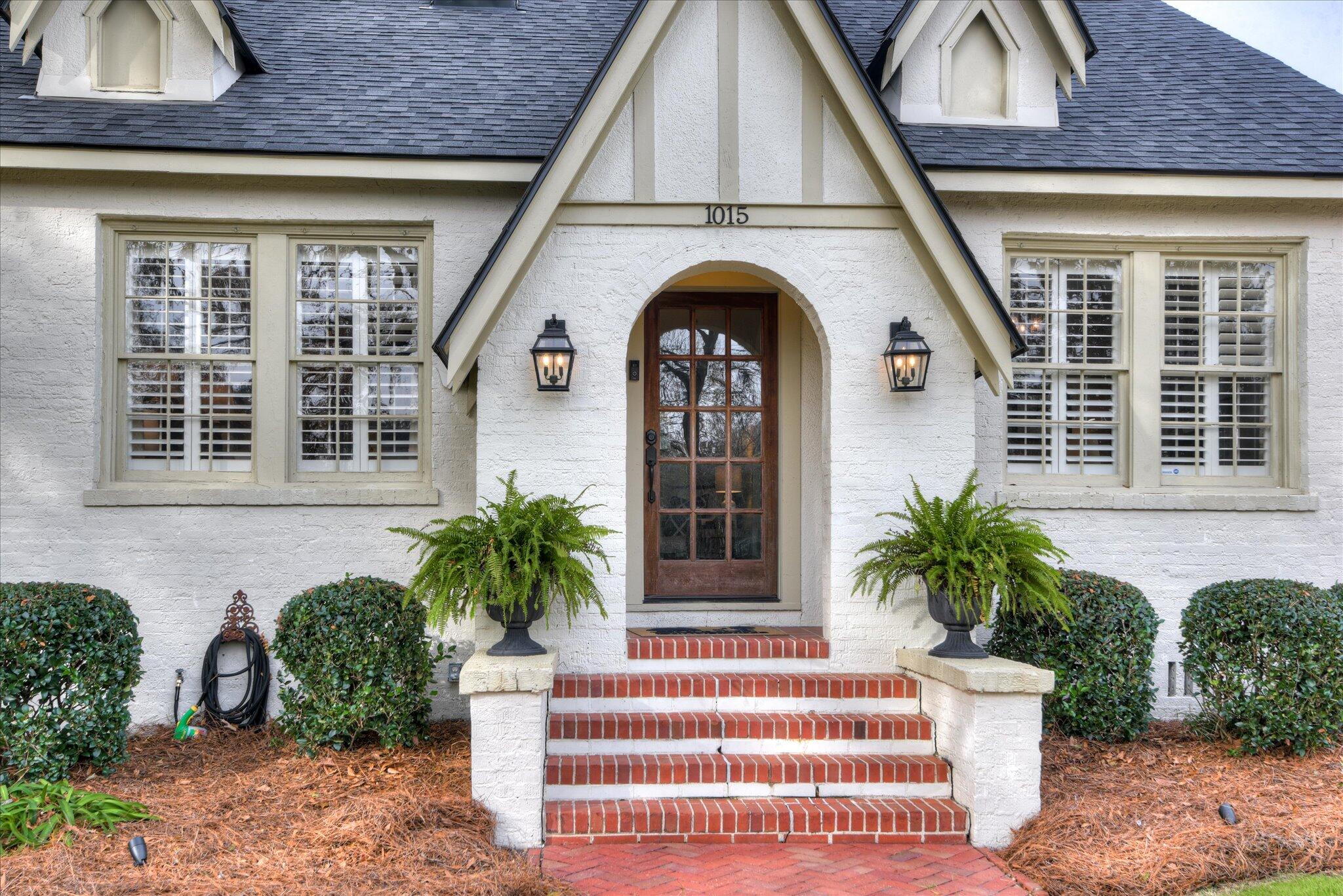 1015 Monte Sano Avenue