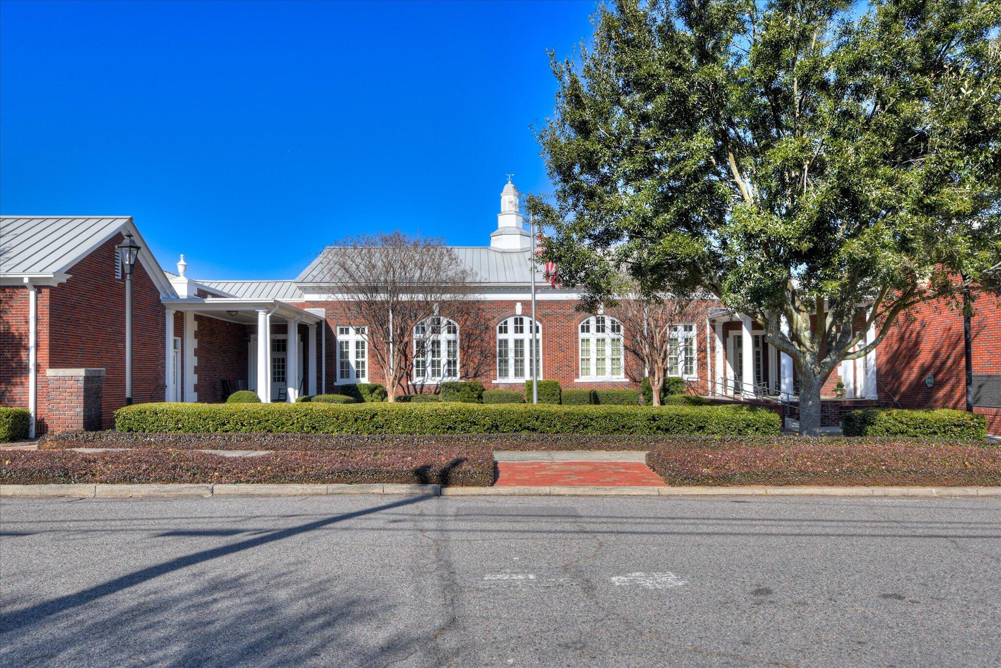 2349 Williams Street 101 101