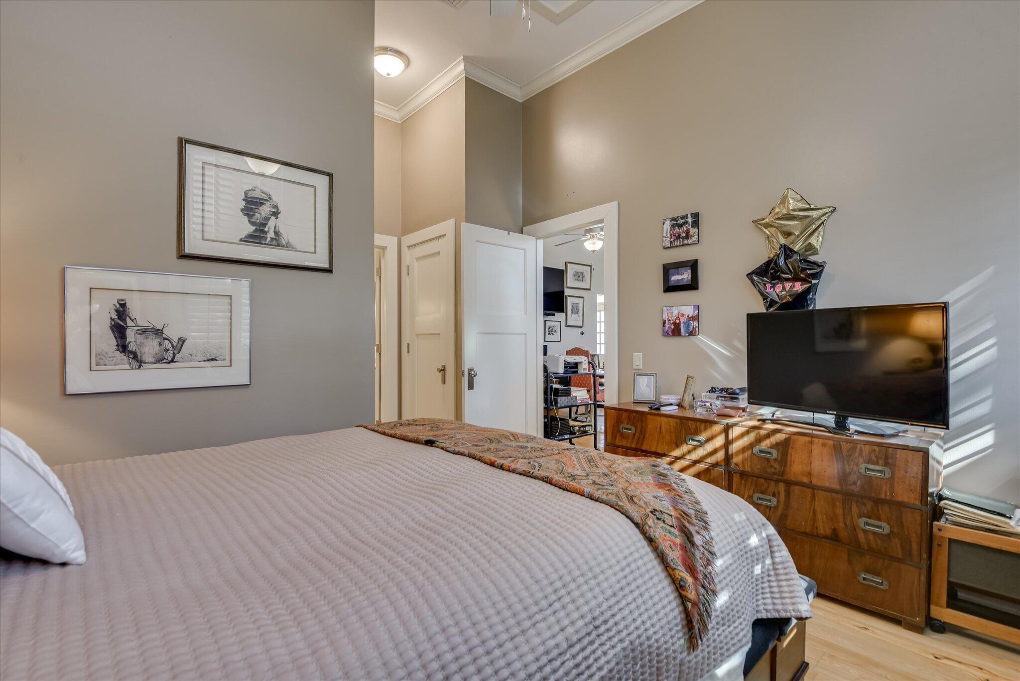 2349 Williams Street 101 101