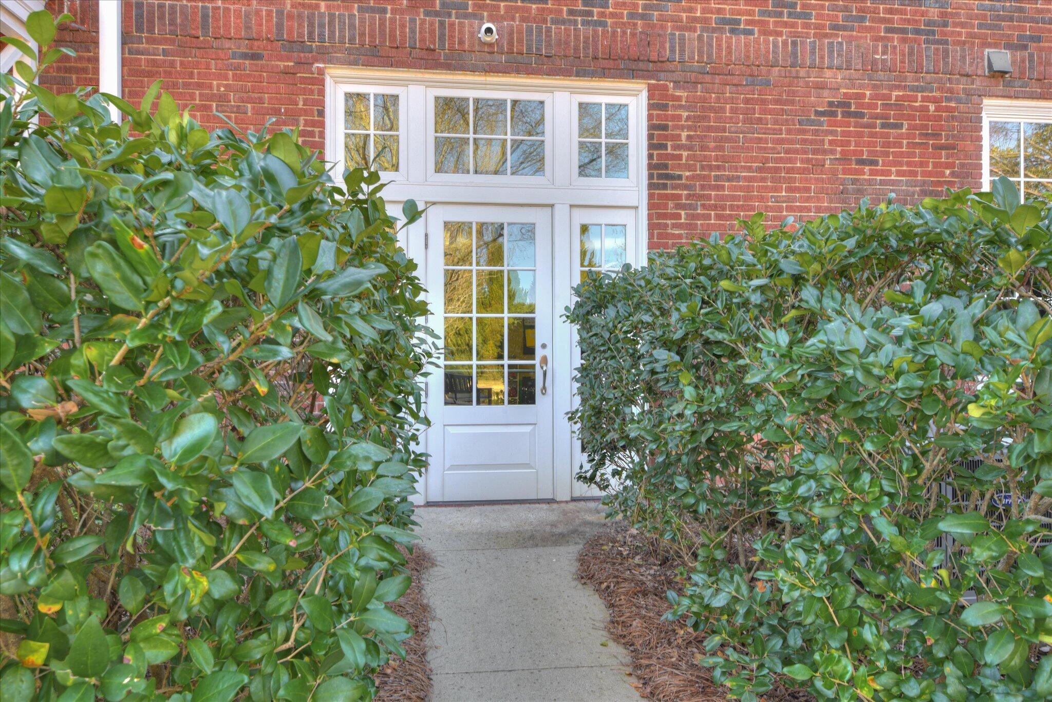 2349 Williams Street 101 101