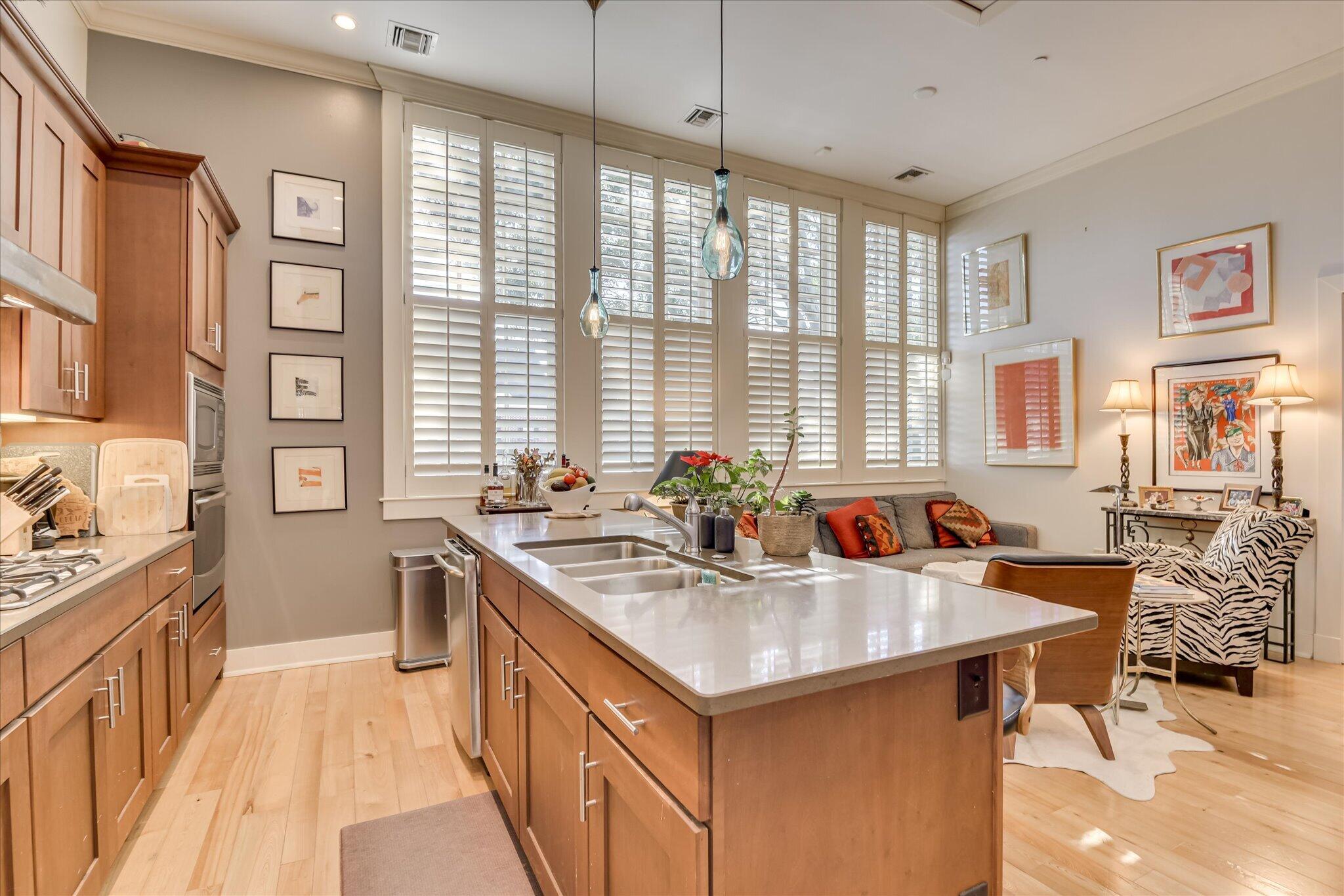 2349 Williams Street 101 101