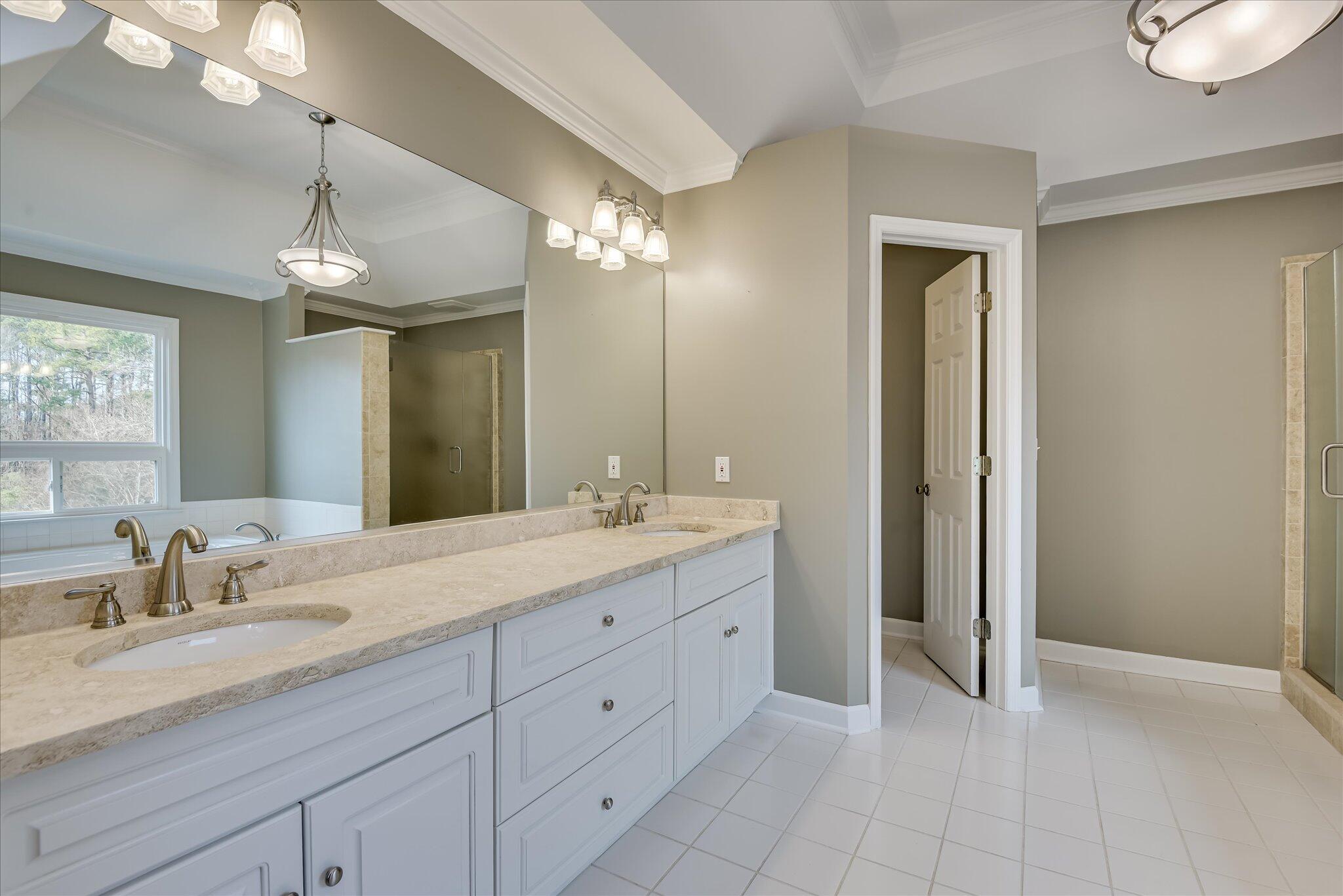 3462 Rhodes Hill Drive