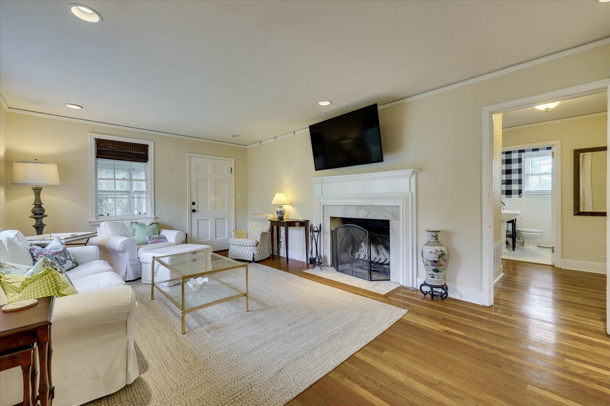 802 Hickman Road