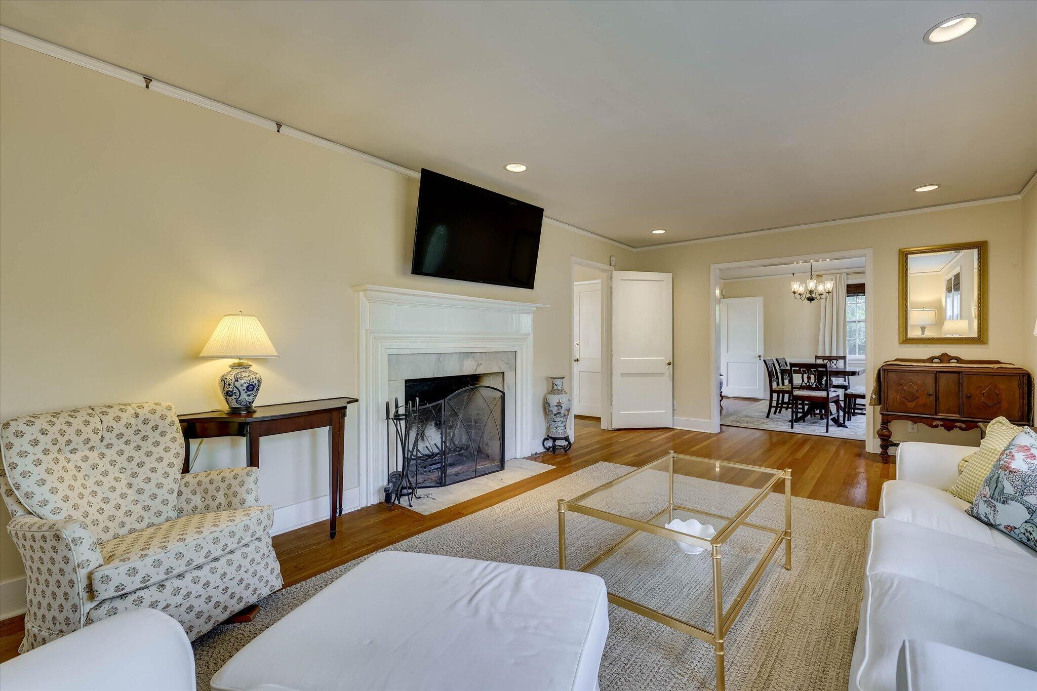 802 Hickman Road