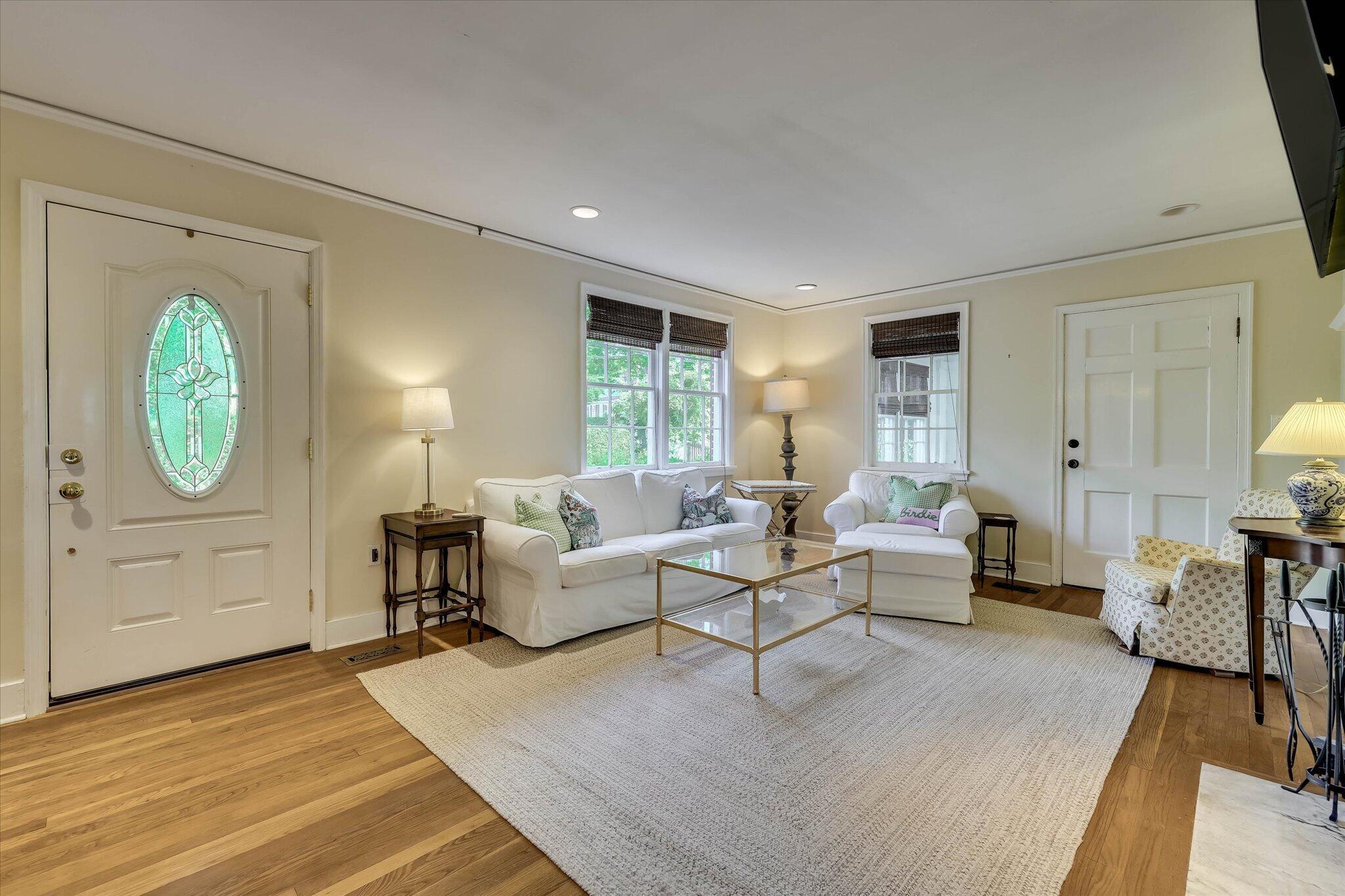 802 Hickman Road