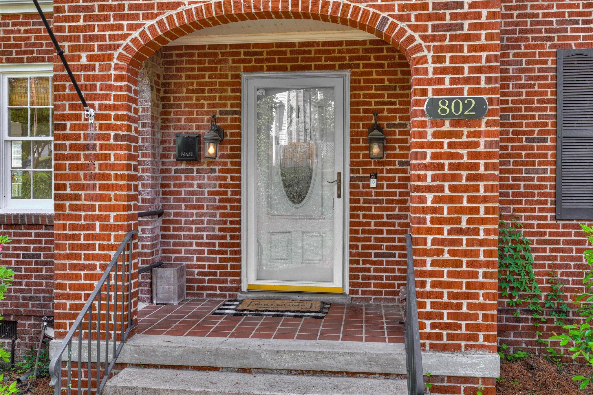 802 Hickman Road