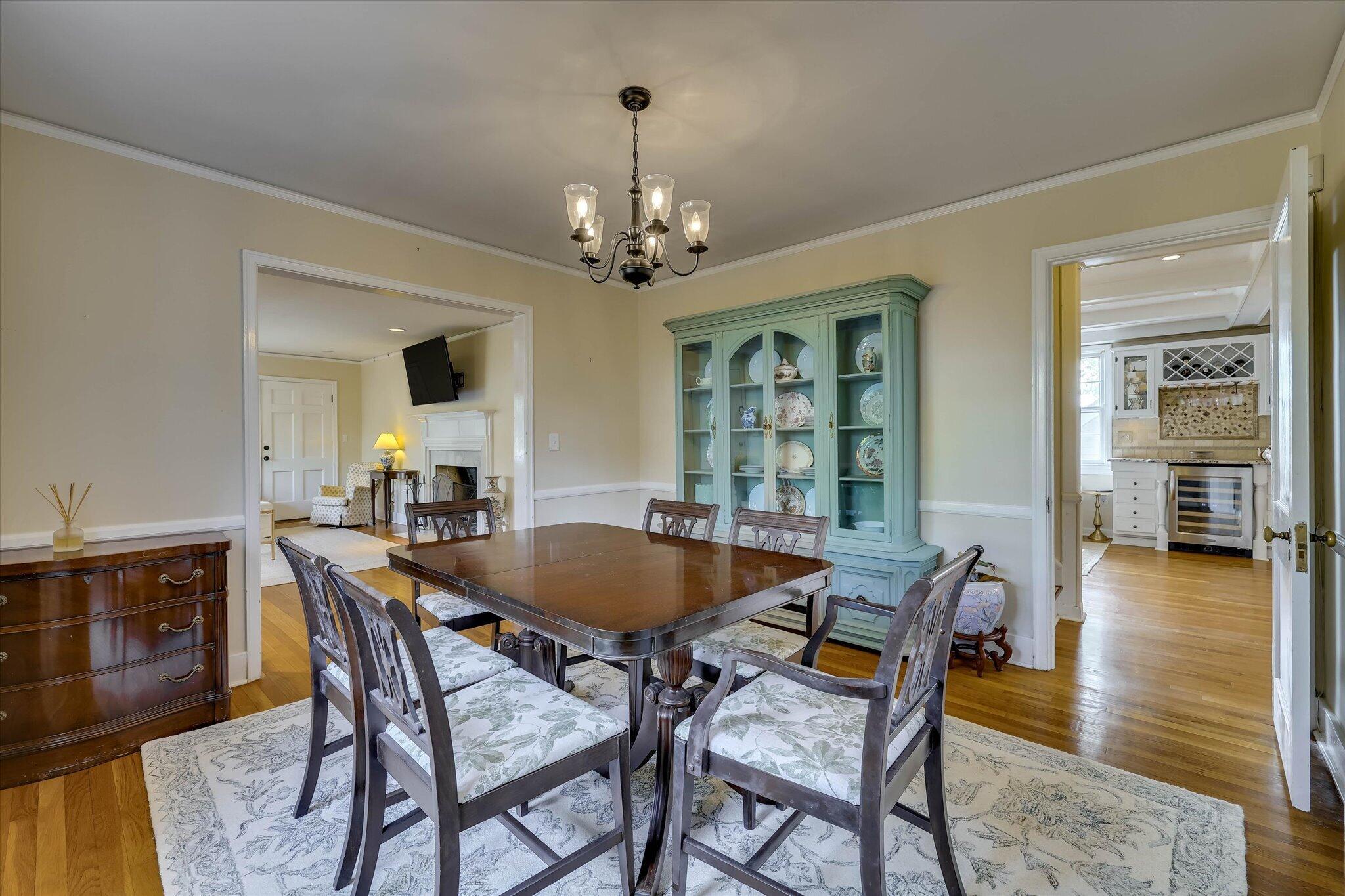 802 Hickman Road