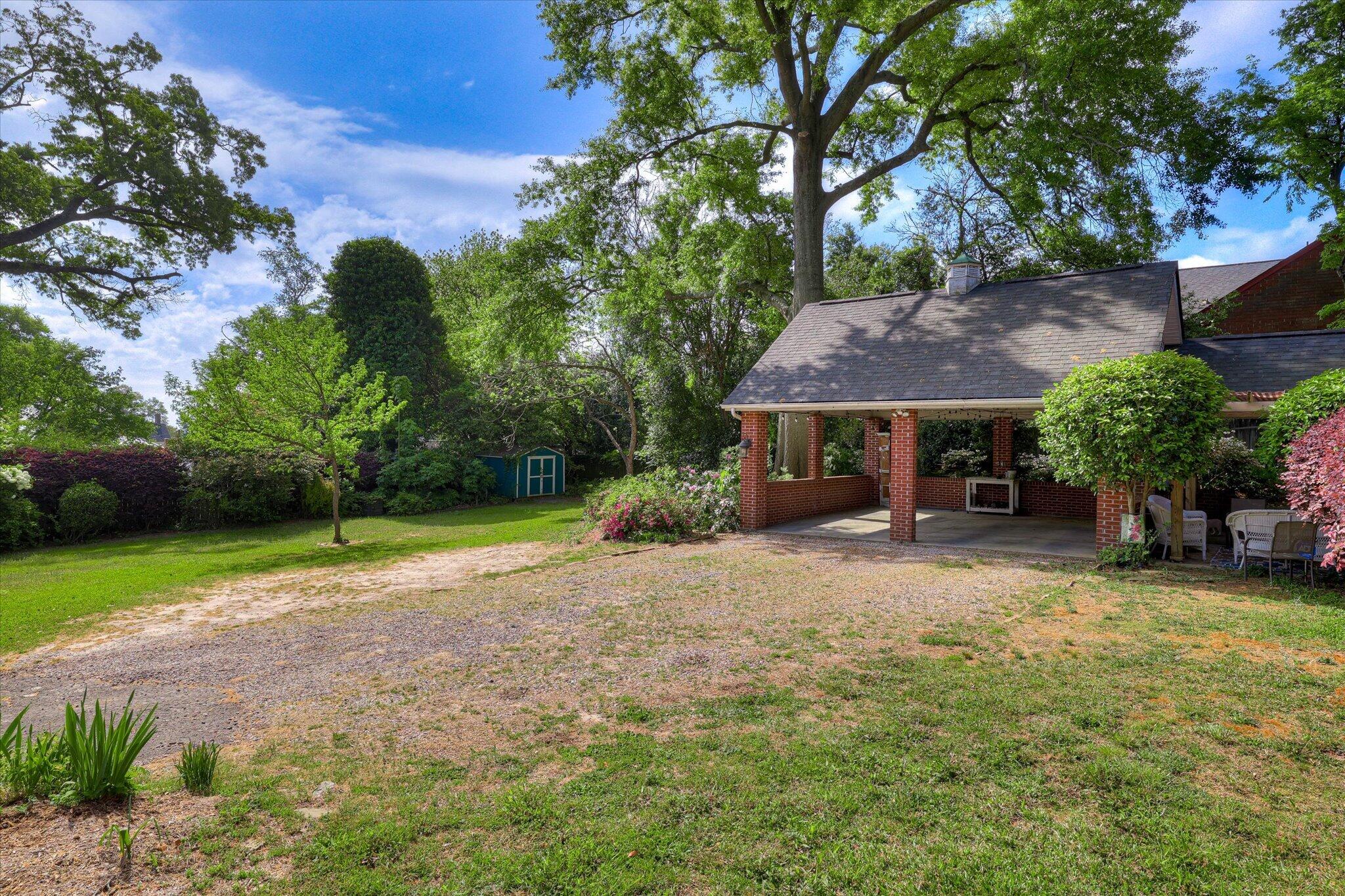 802 Hickman Road