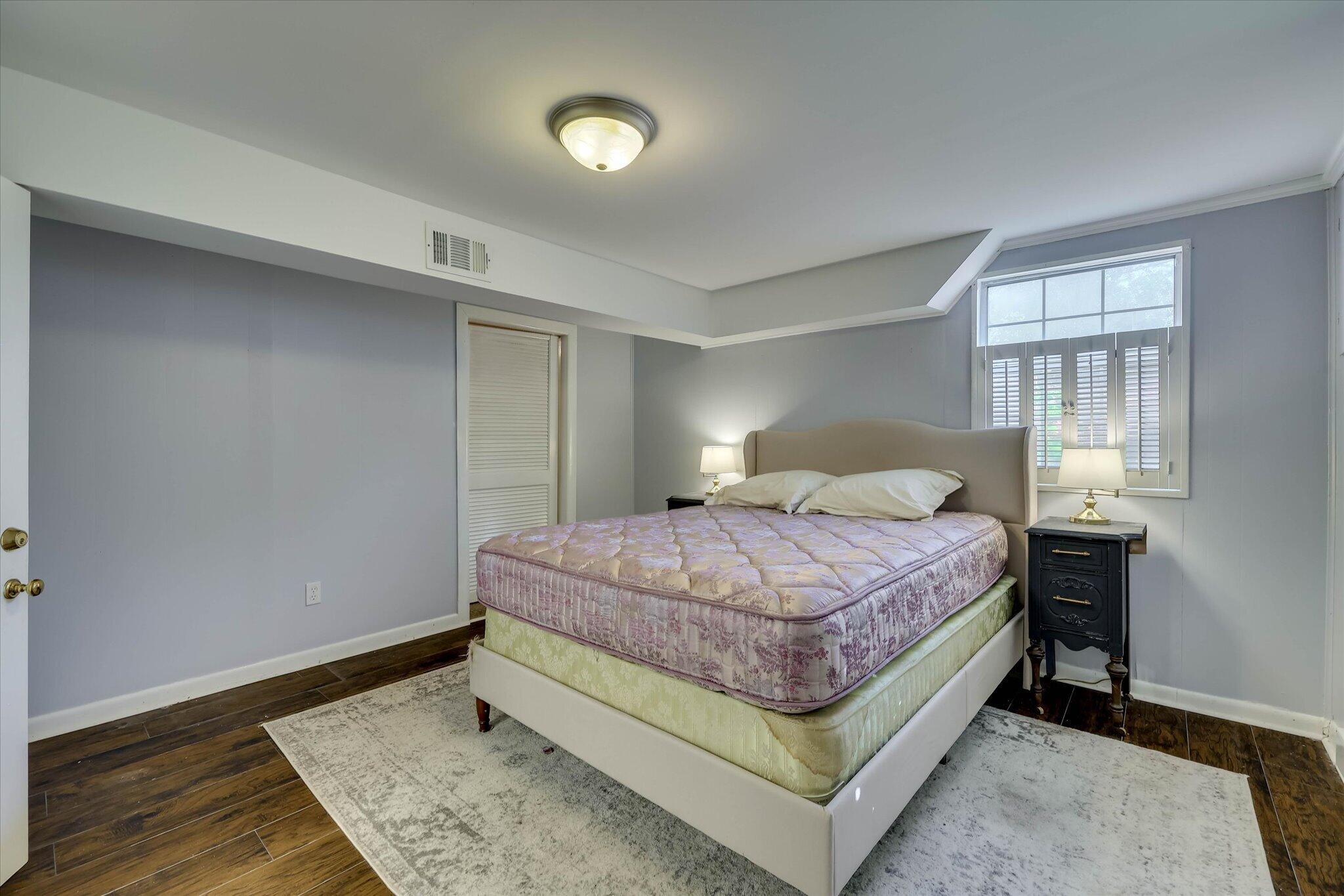 802 Hickman Road