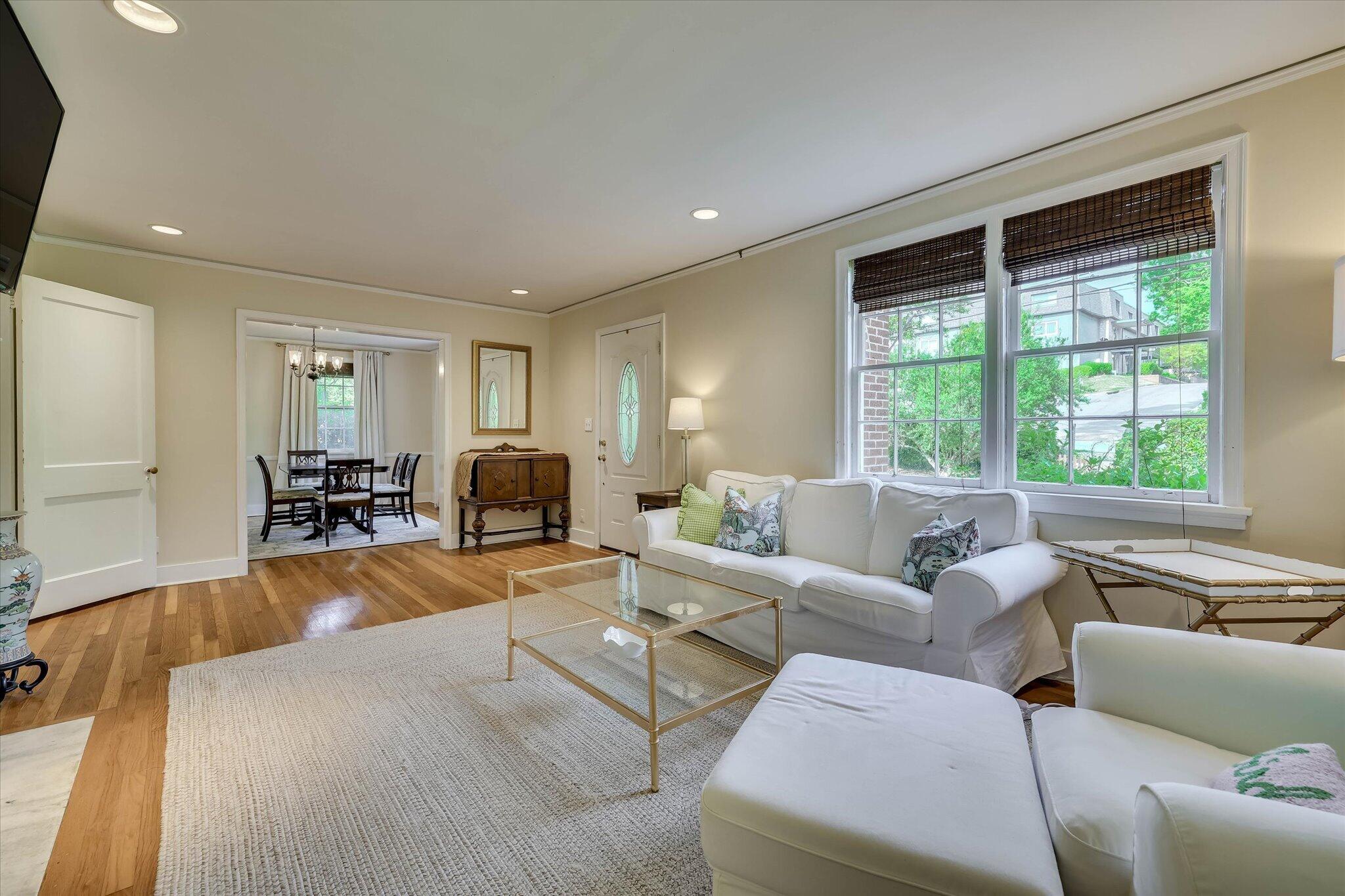 802 Hickman Road