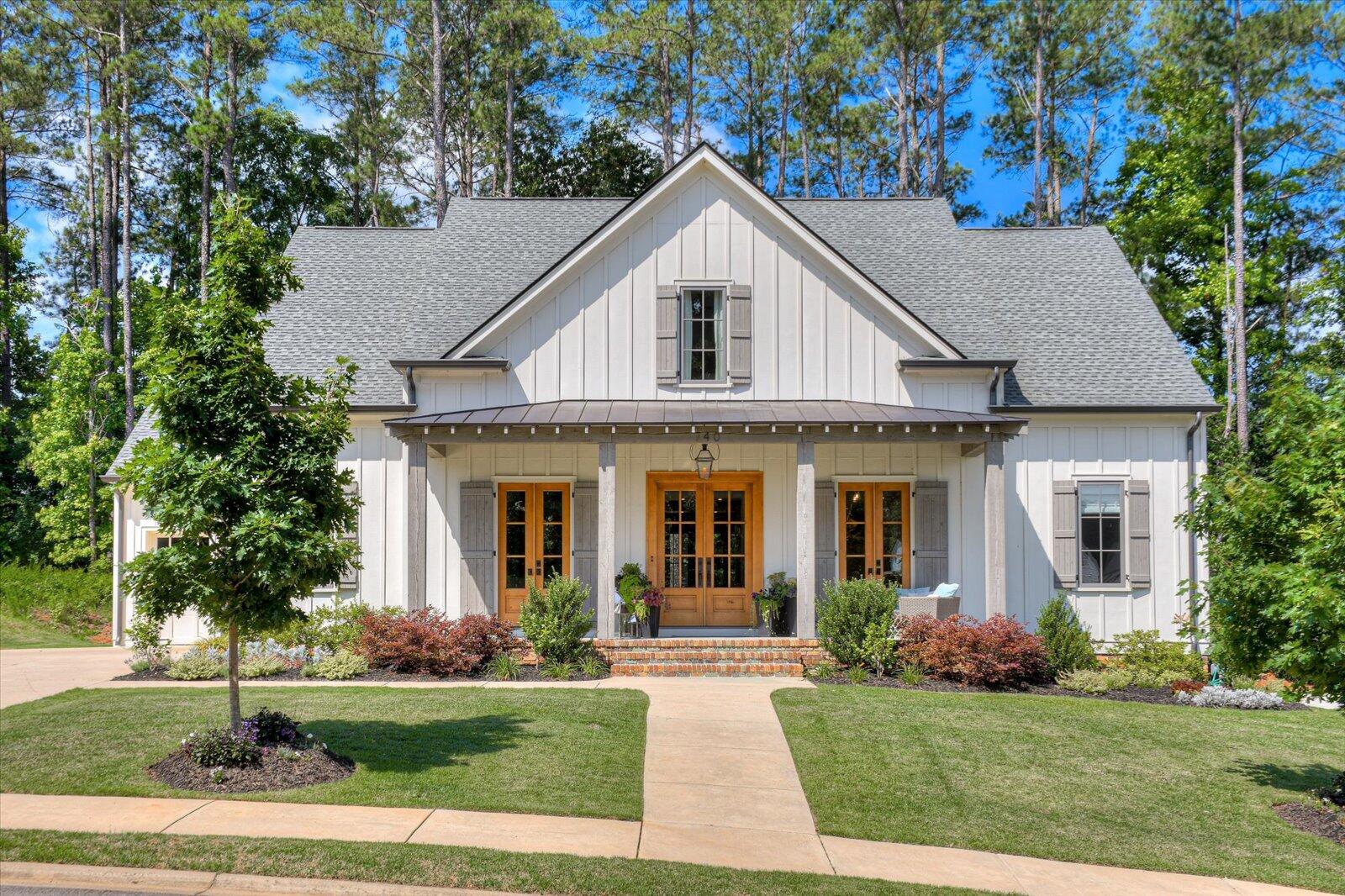 740 Campana Drive