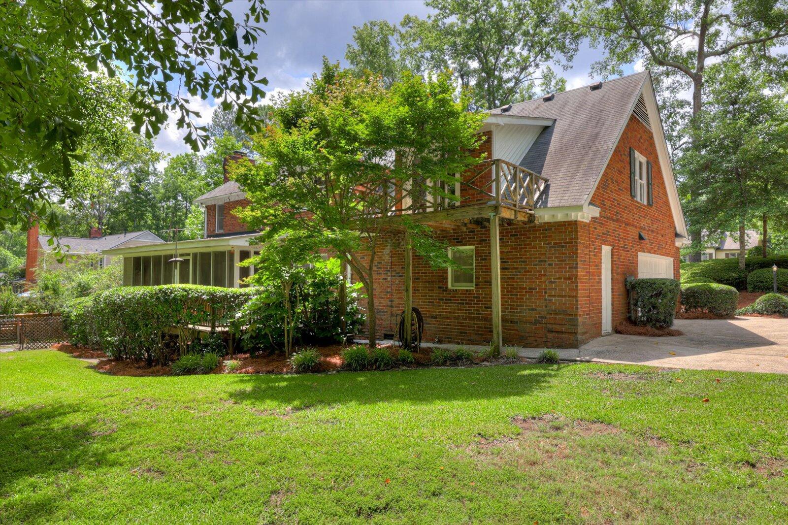 3710 Inverness Way