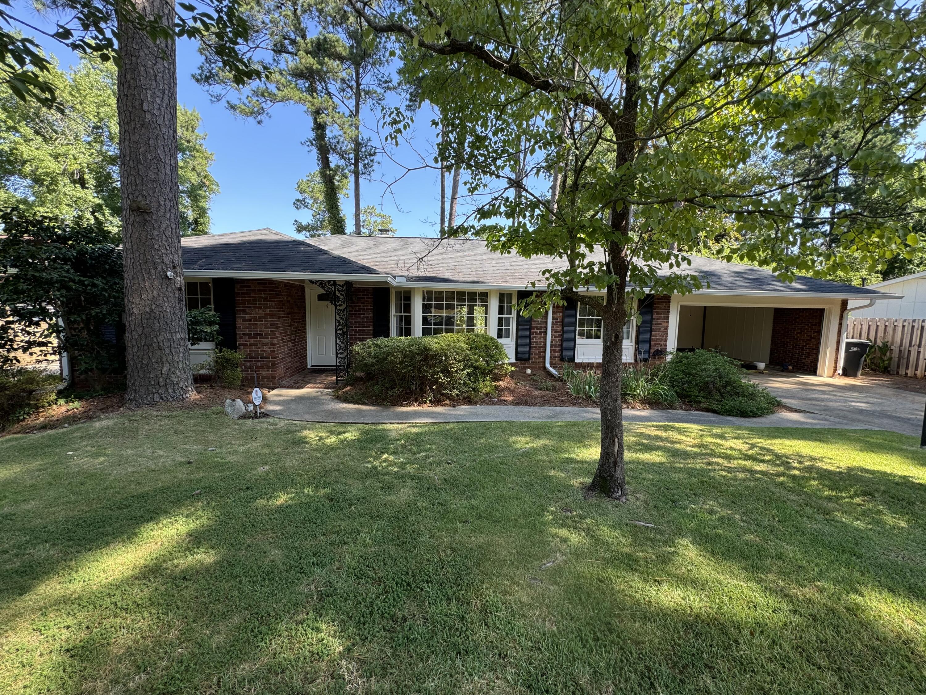 3113 Edinburgh Drive