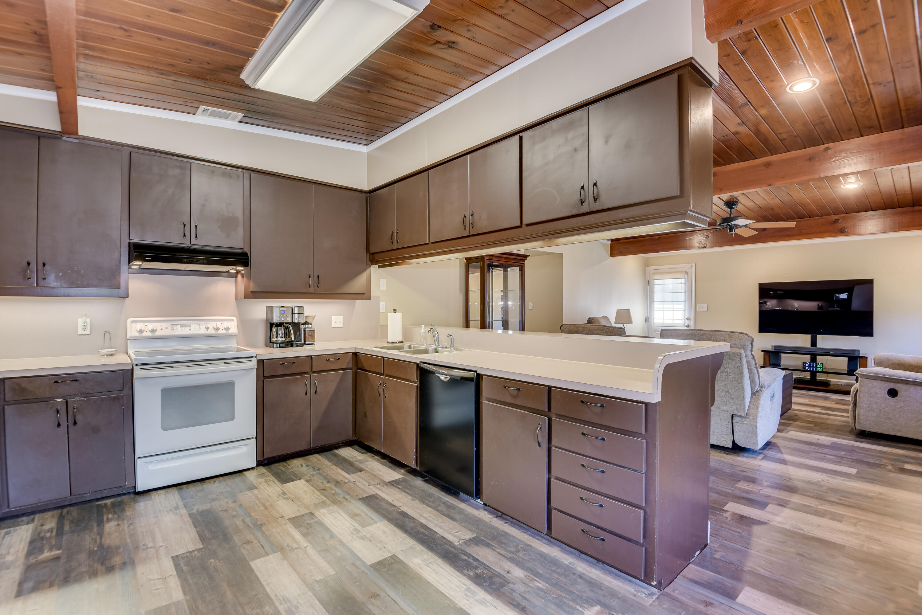 2325 Glenburn Road
