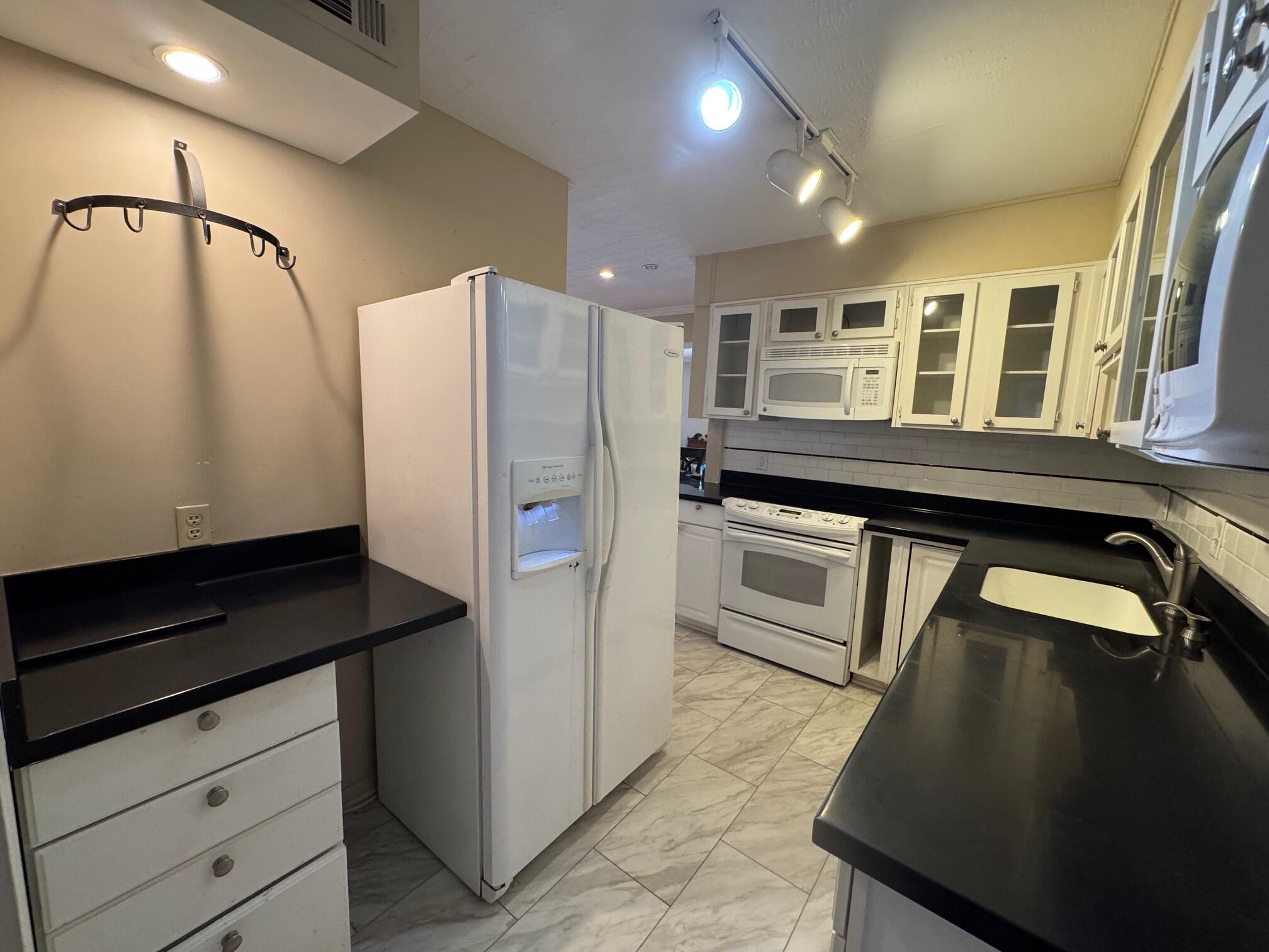 827 Milledge Road F3