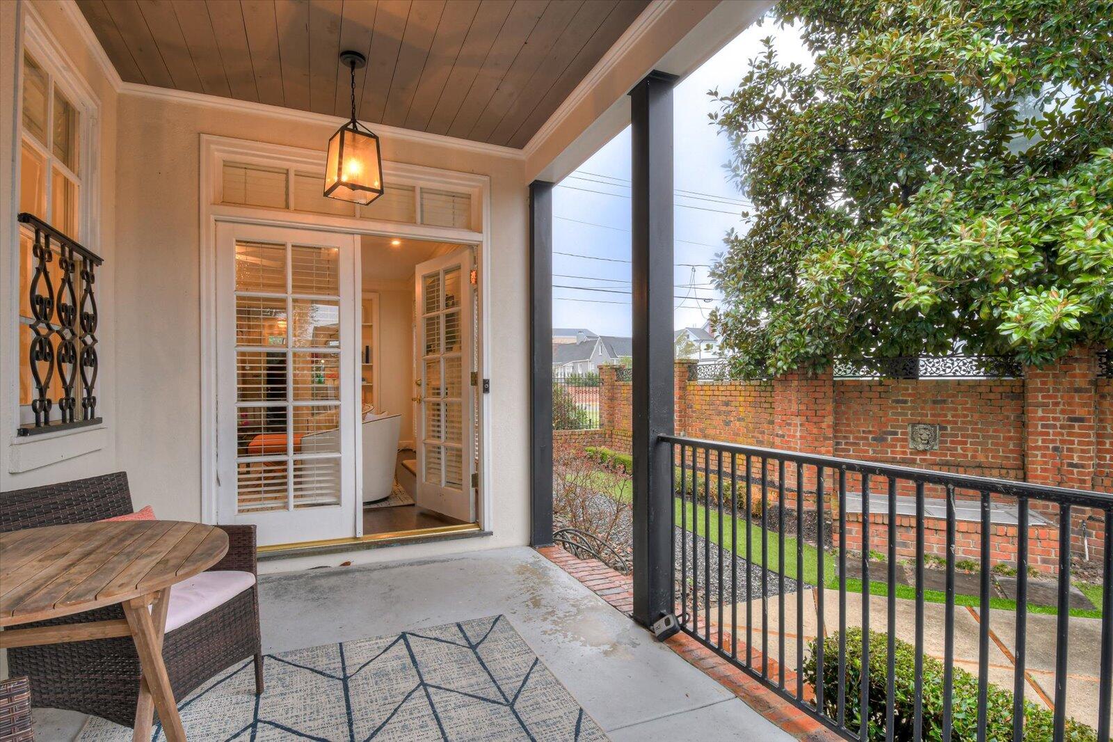 2468 Mcdowell Street