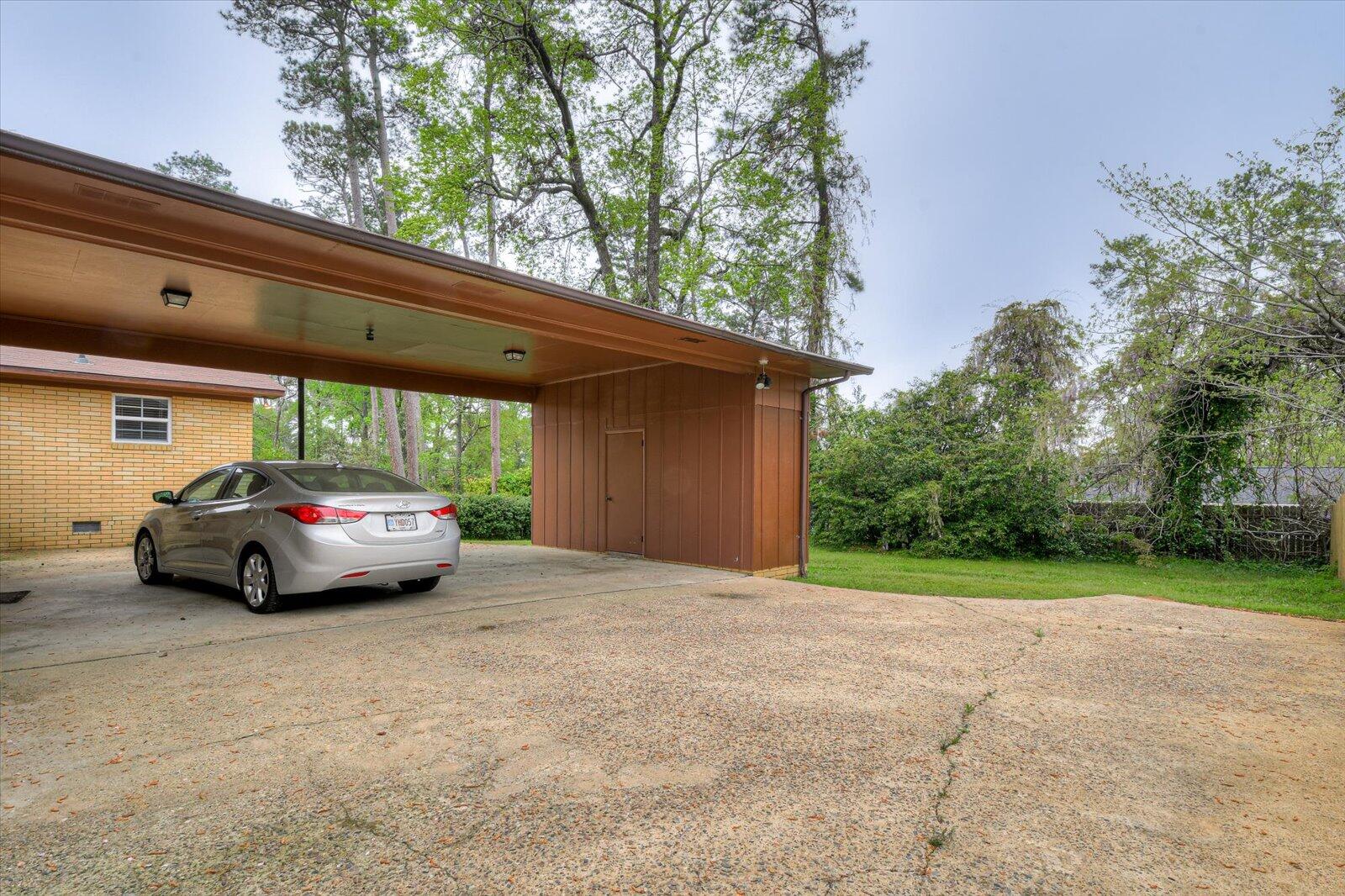 3115 Edinburgh Drive