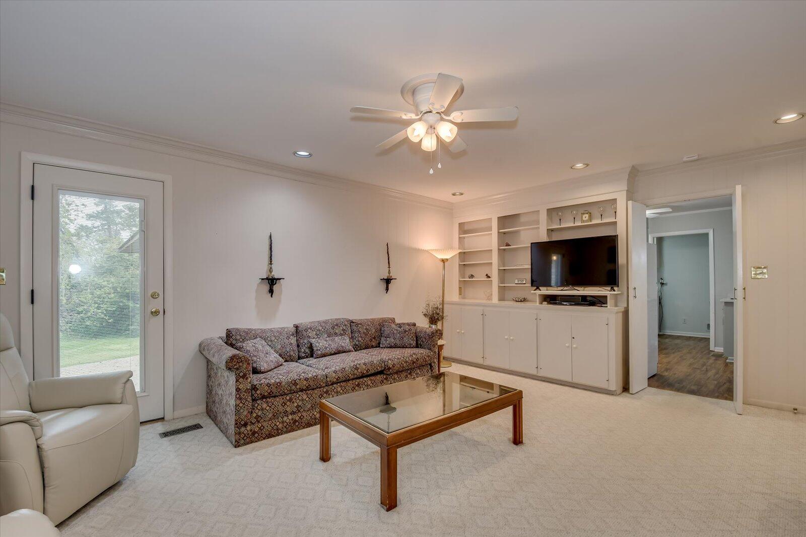 3115 Edinburgh Drive