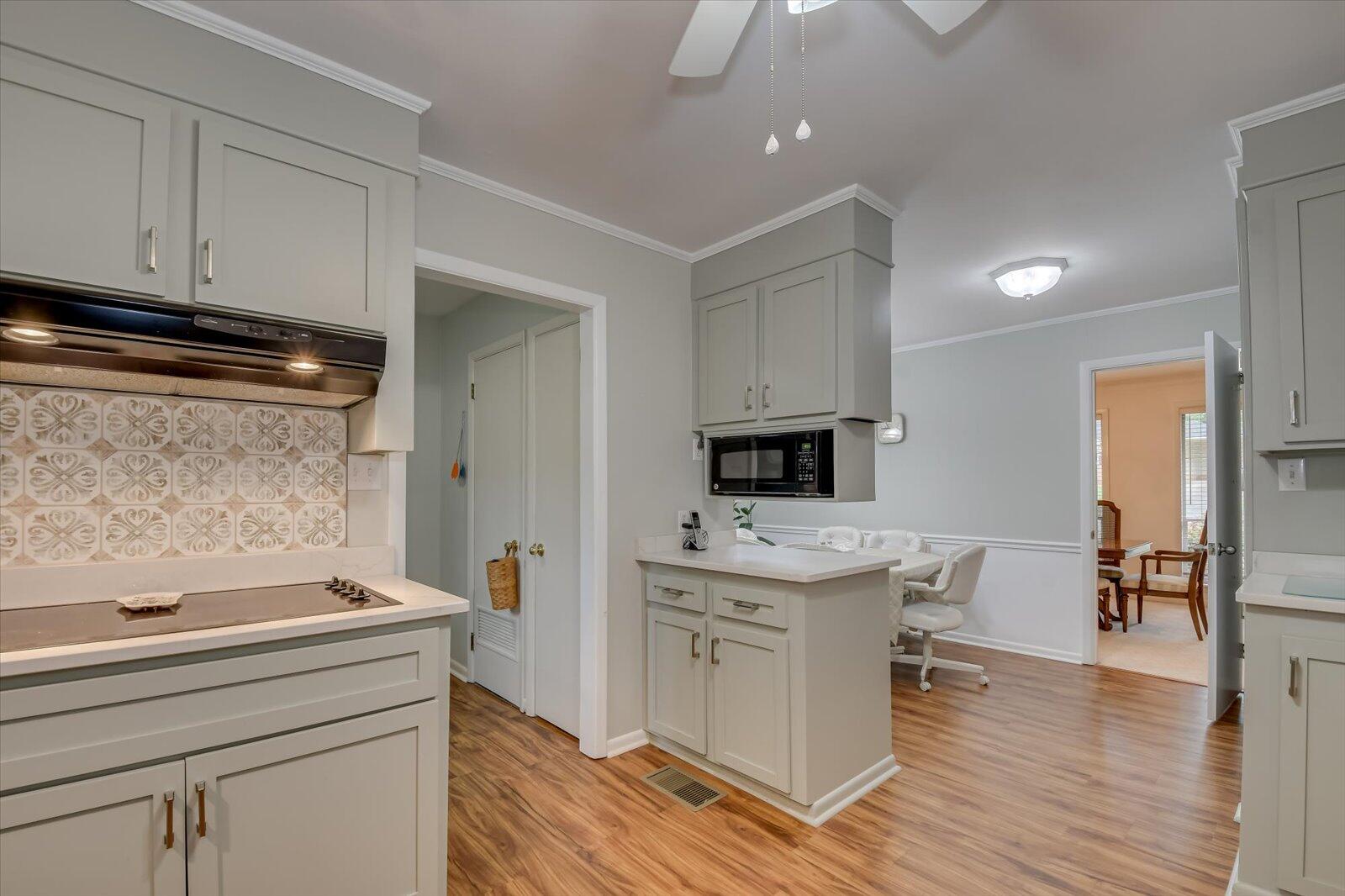 3115 Edinburgh Drive