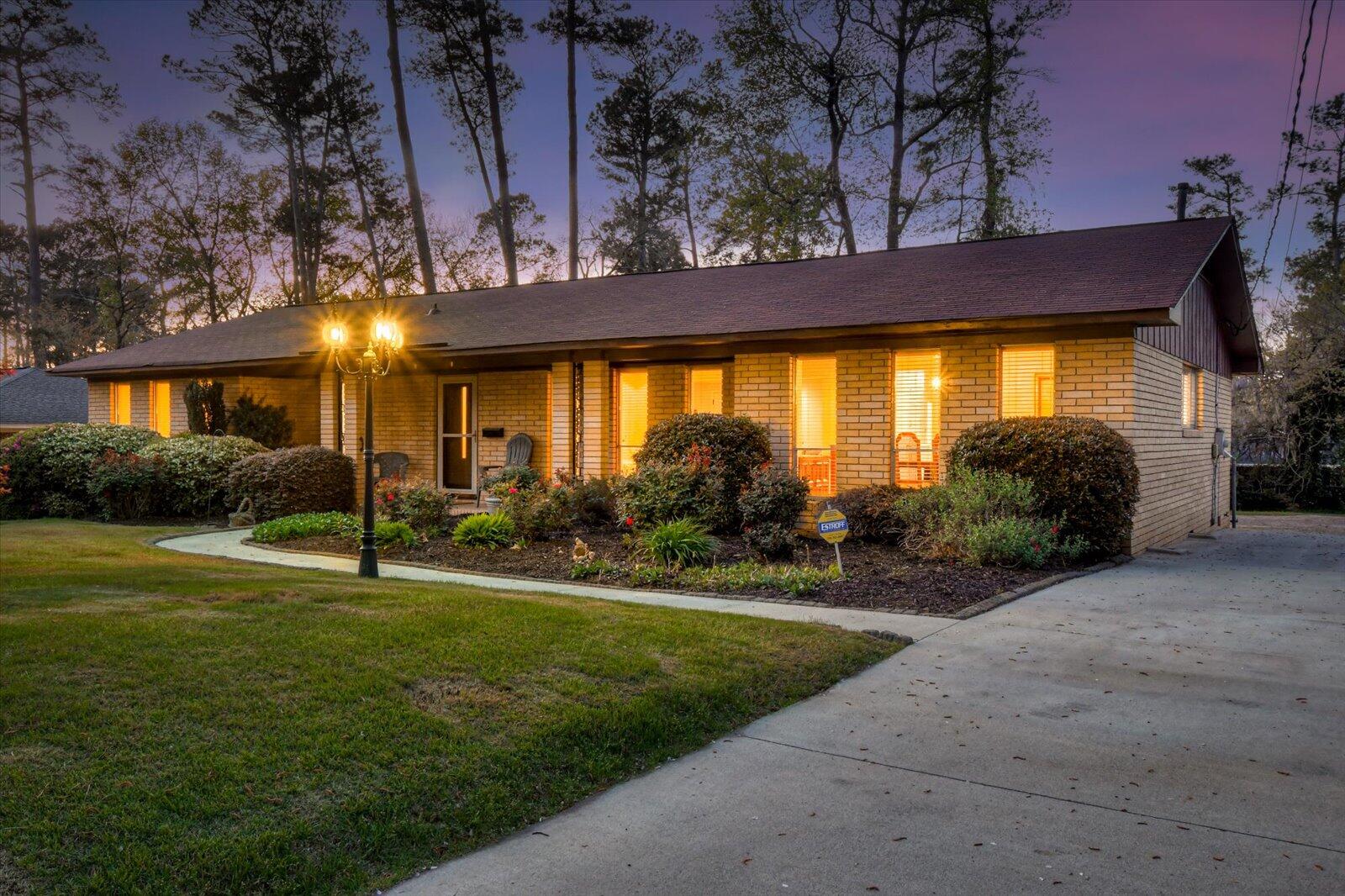 3115 Edinburgh Drive