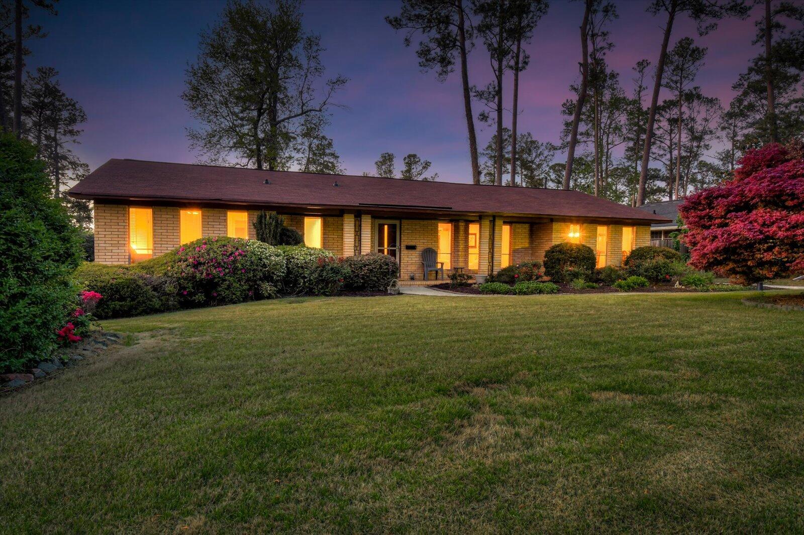 3115 Edinburgh Drive