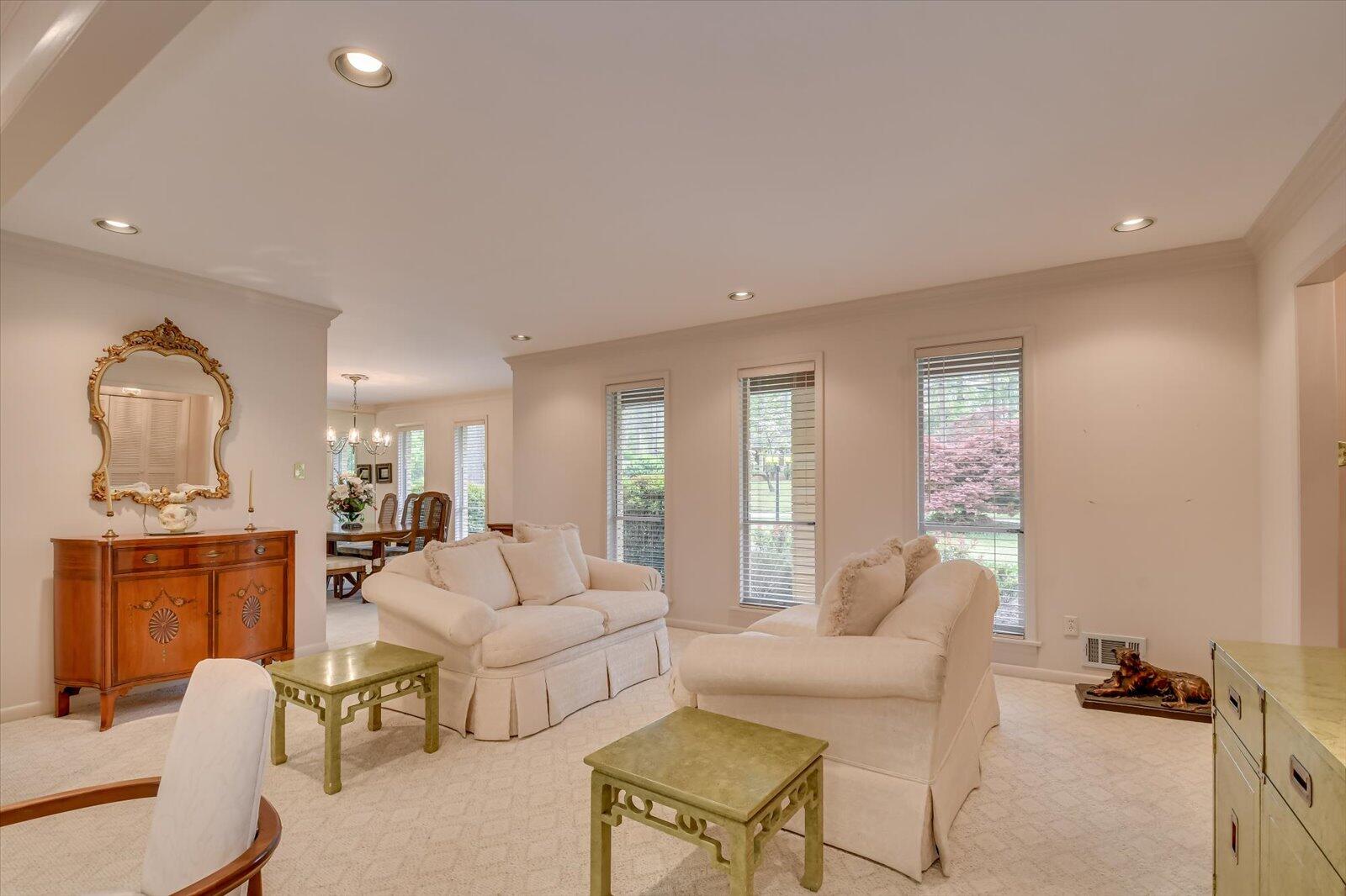 3115 Edinburgh Drive