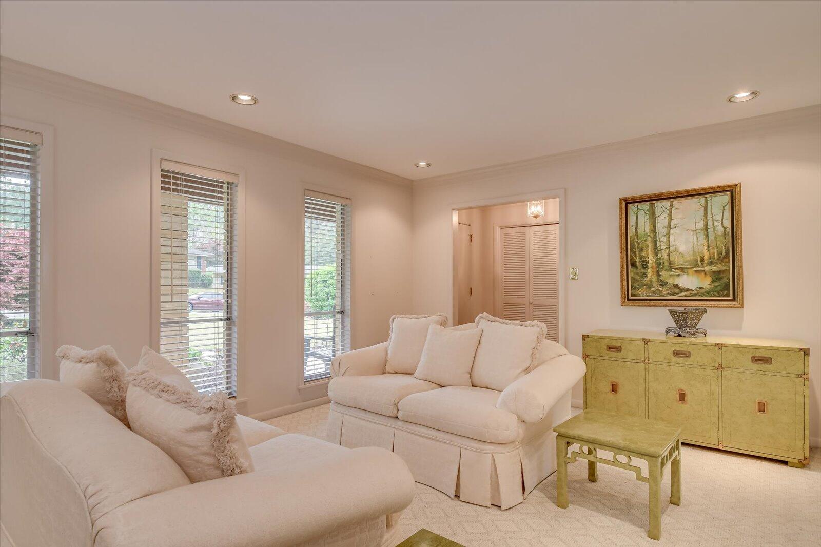 3115 Edinburgh Drive