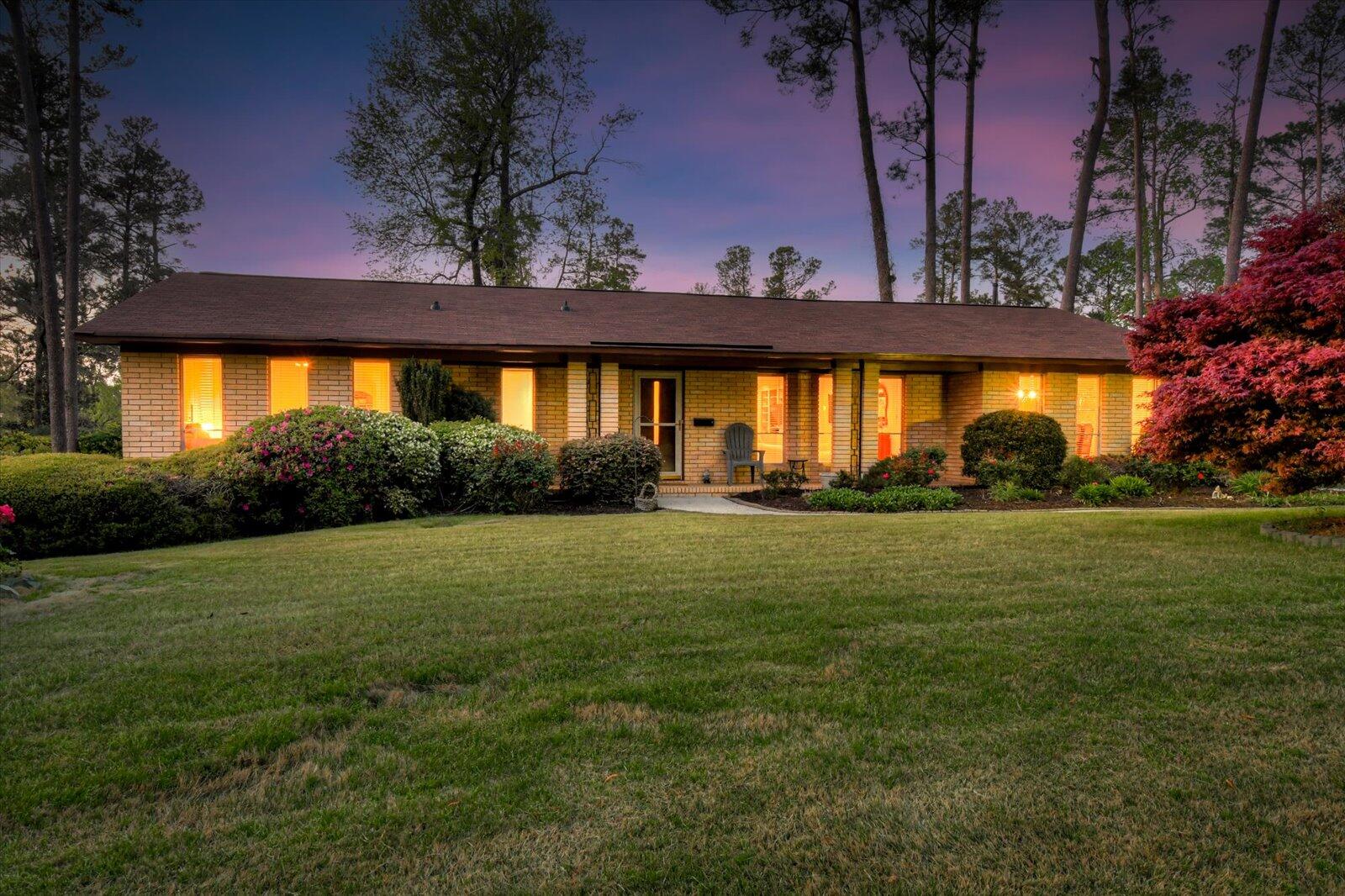 3115 Edinburgh Drive