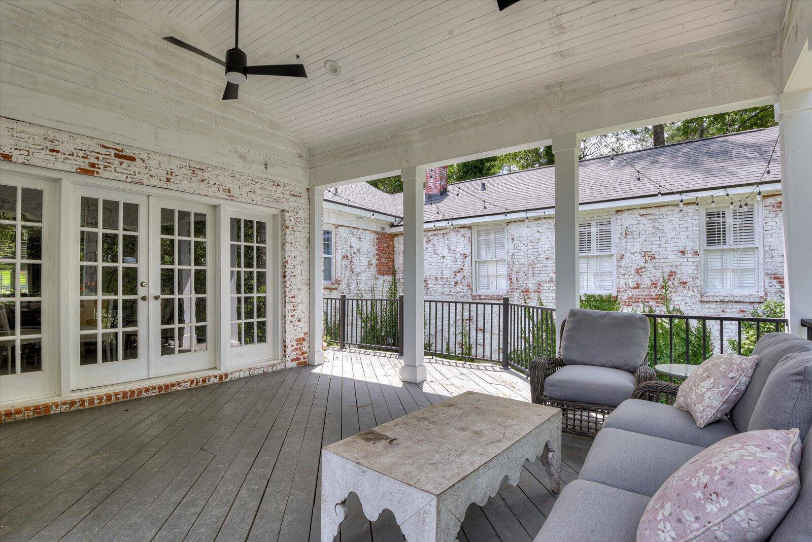 3017 Fox Spring Road