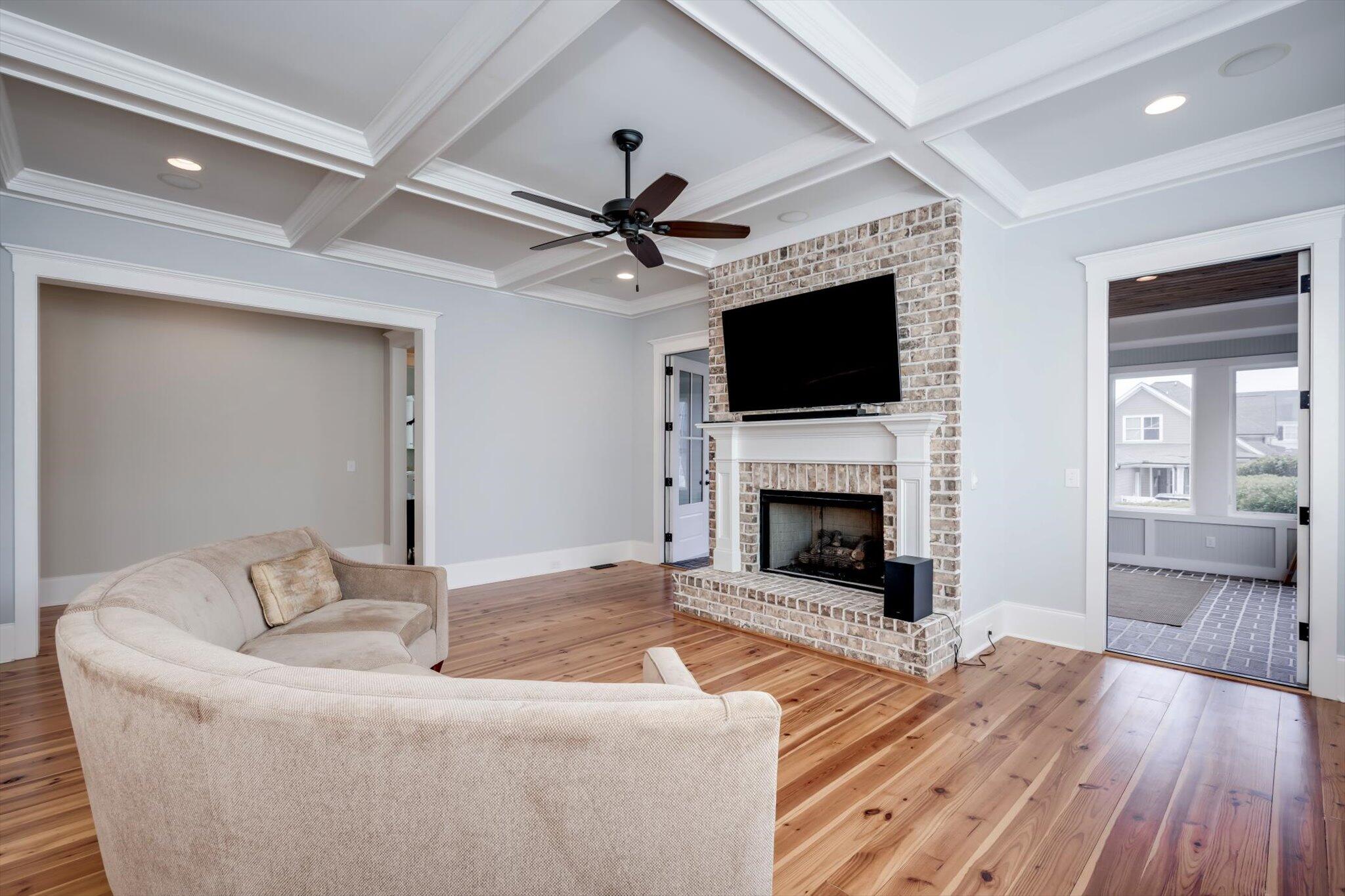 306 Hornsby Lane