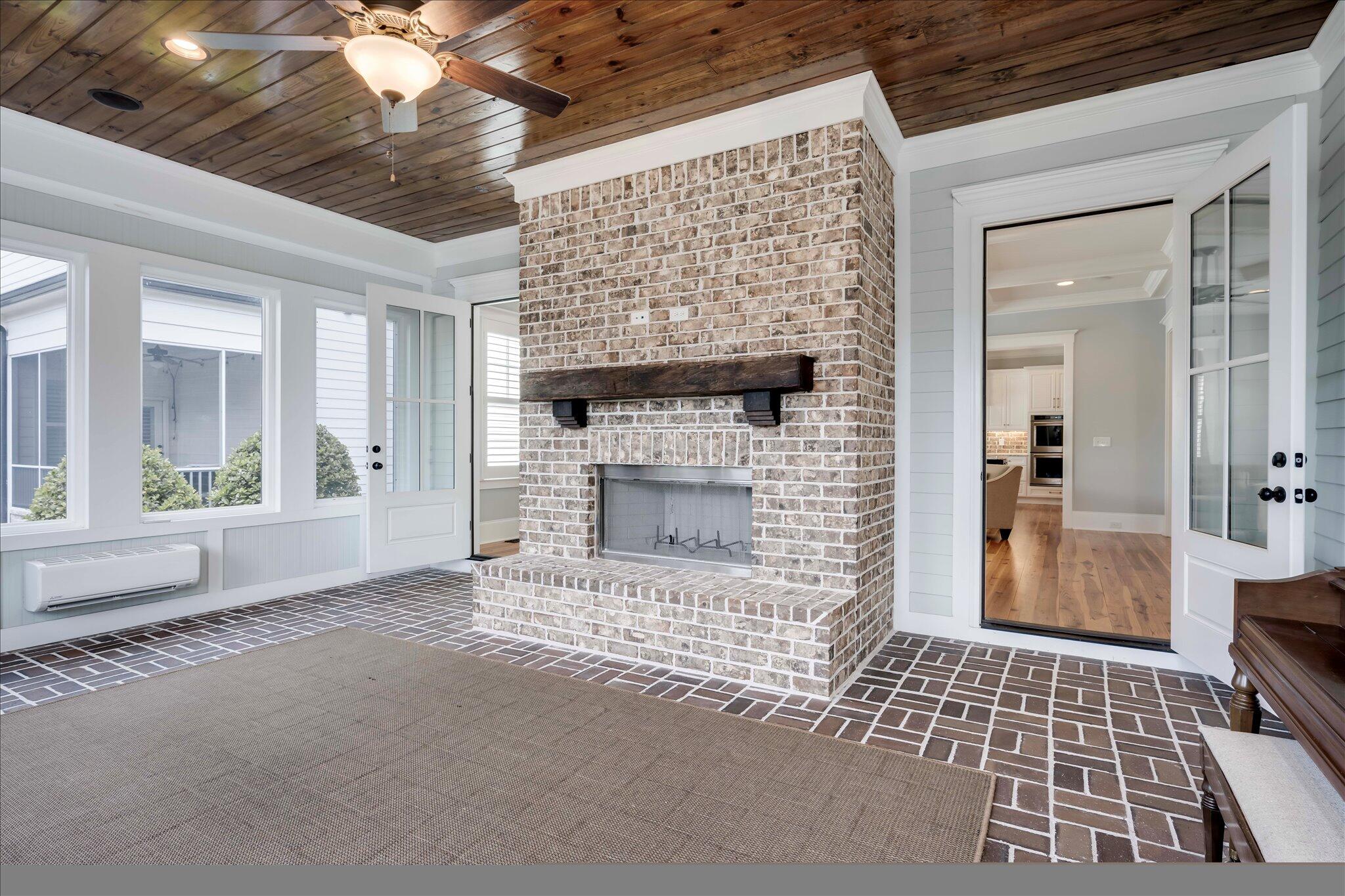 306 Hornsby Lane