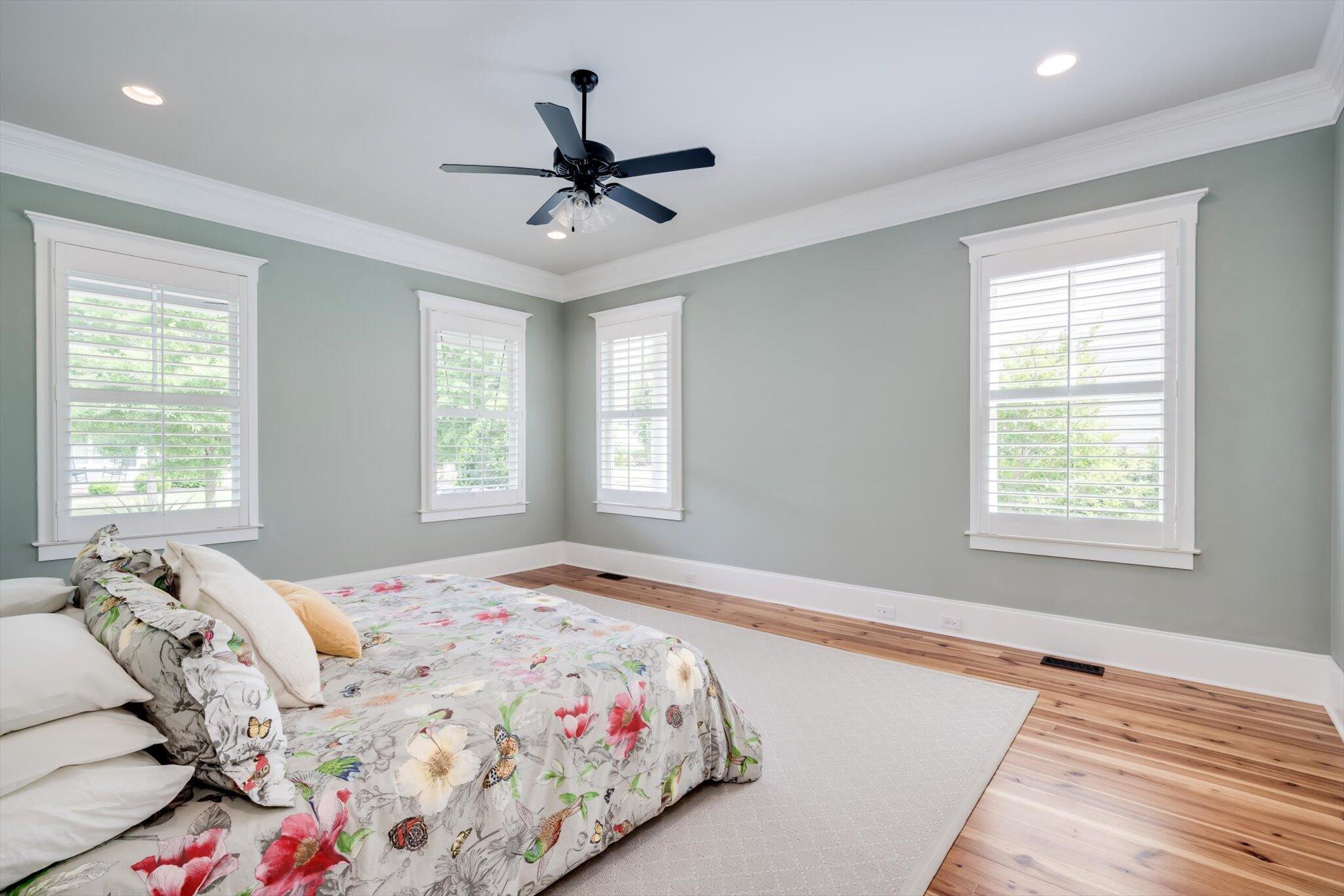 306 Hornsby Lane