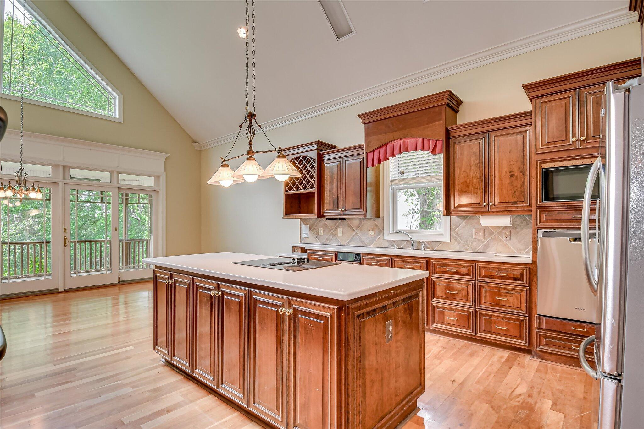 12 Shadowbrook Circle