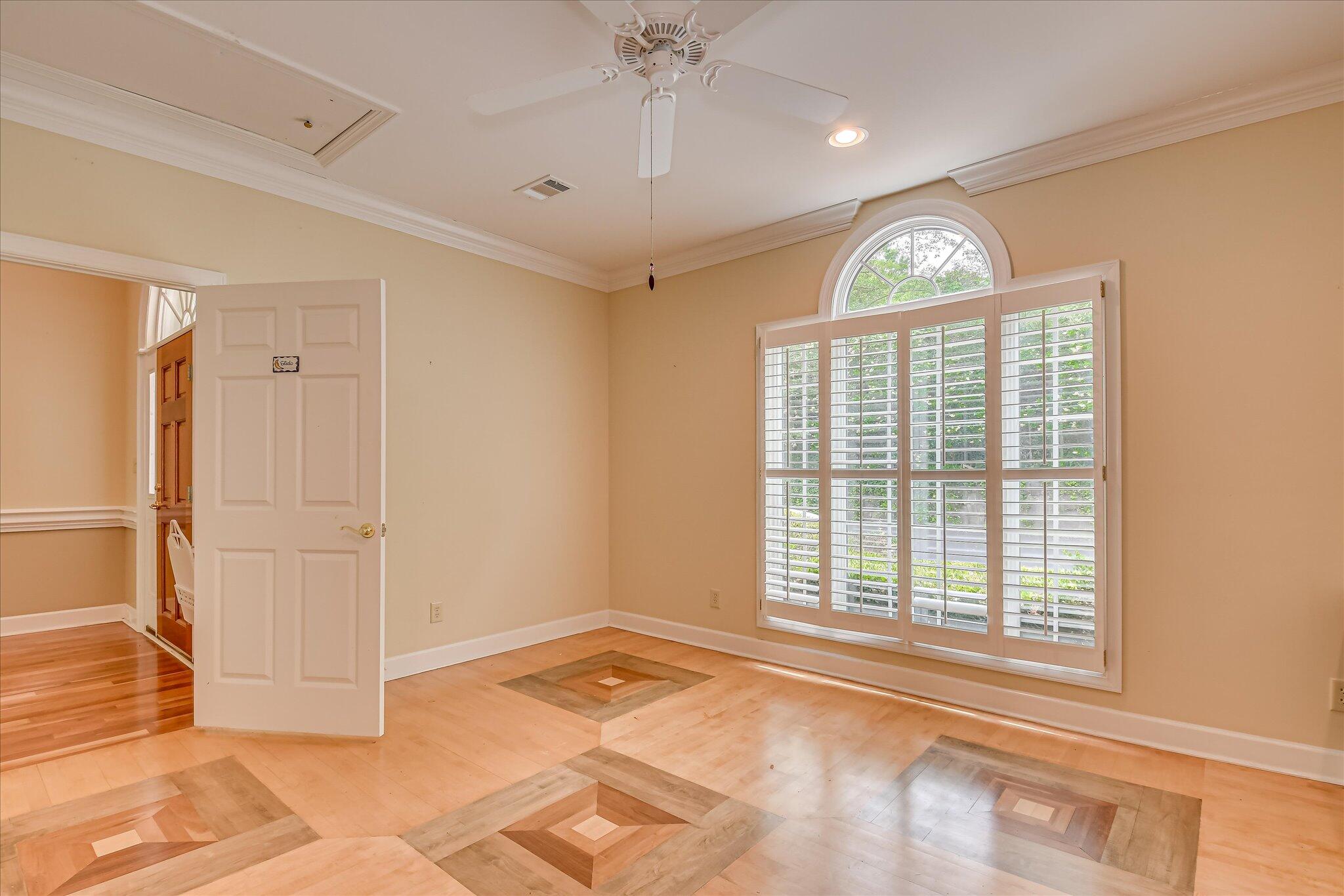 12 Shadowbrook Circle