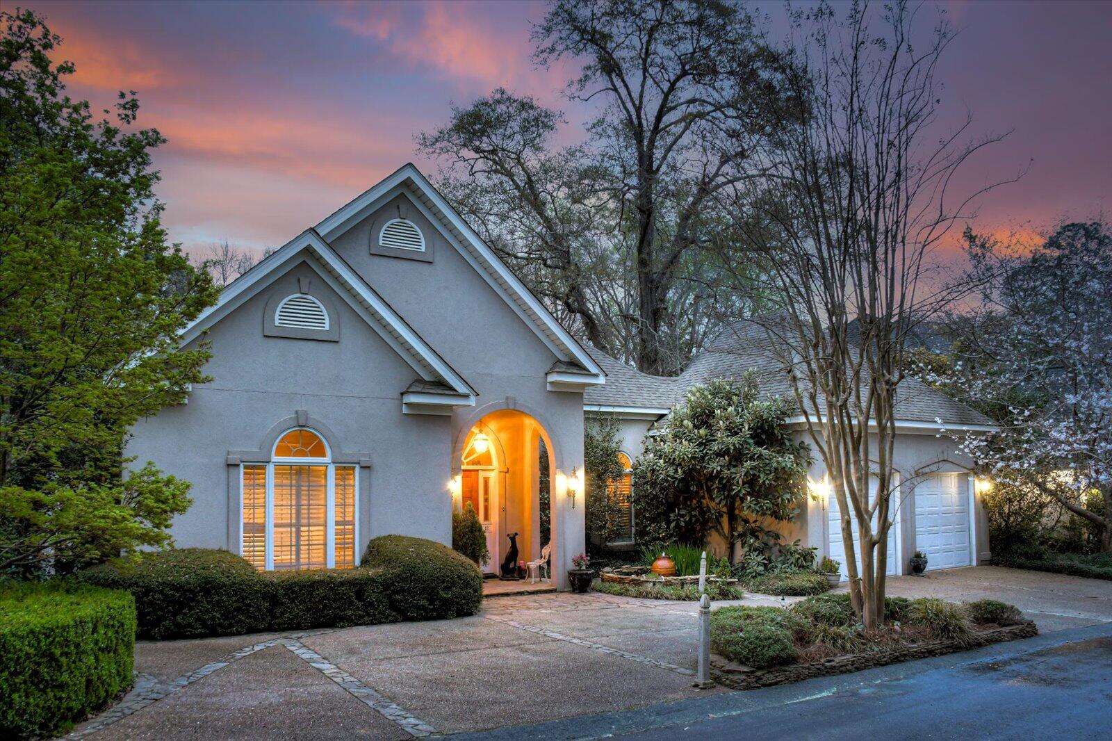12 Shadowbrook Circle